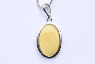 Lengyel borostyánkő medál ezüstbe foglalva