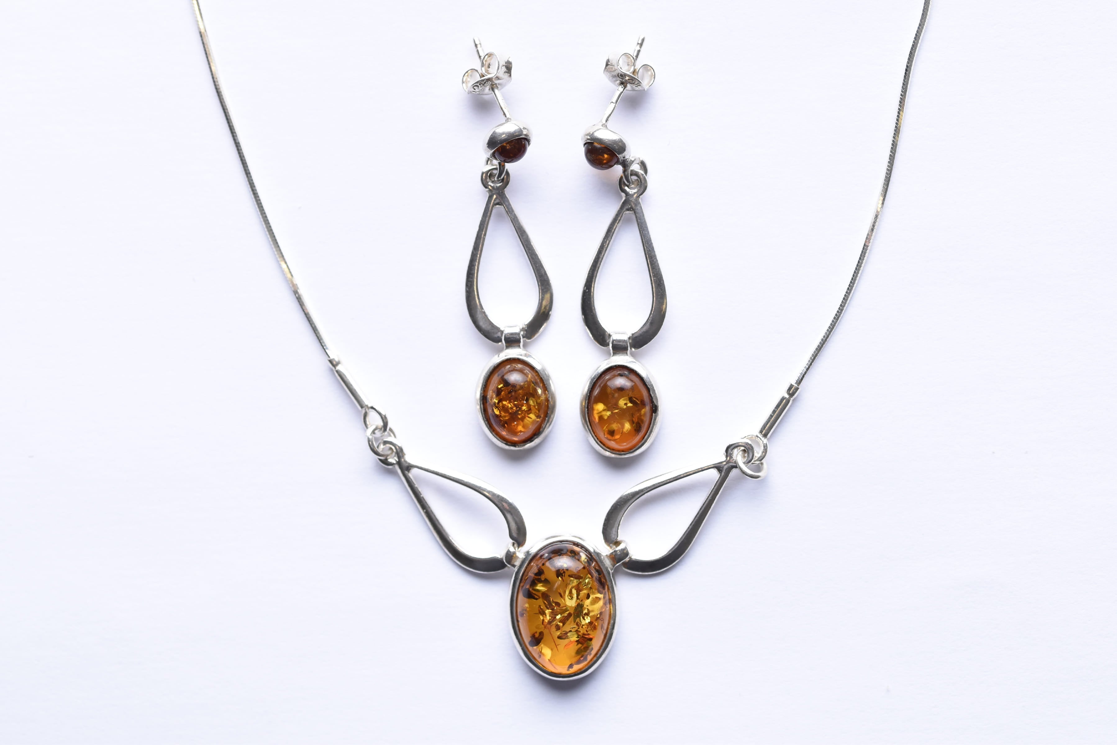 Lengyel borostyán ékszer szett ezüst foglalatban