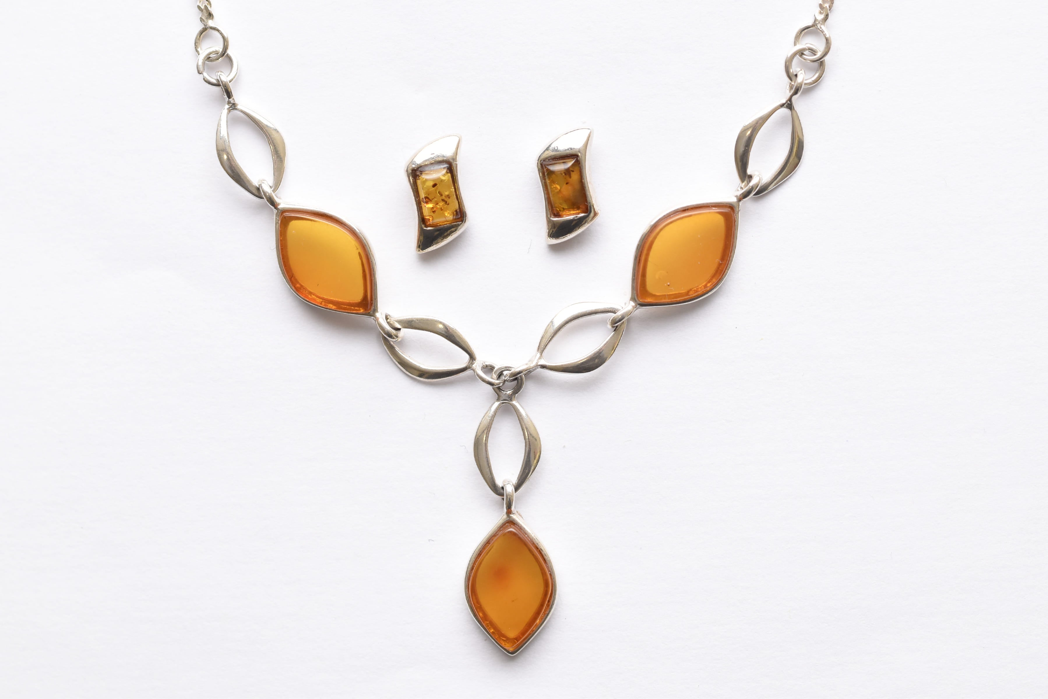 Lengyel borostyán ékszer szett ezüst foglalatban