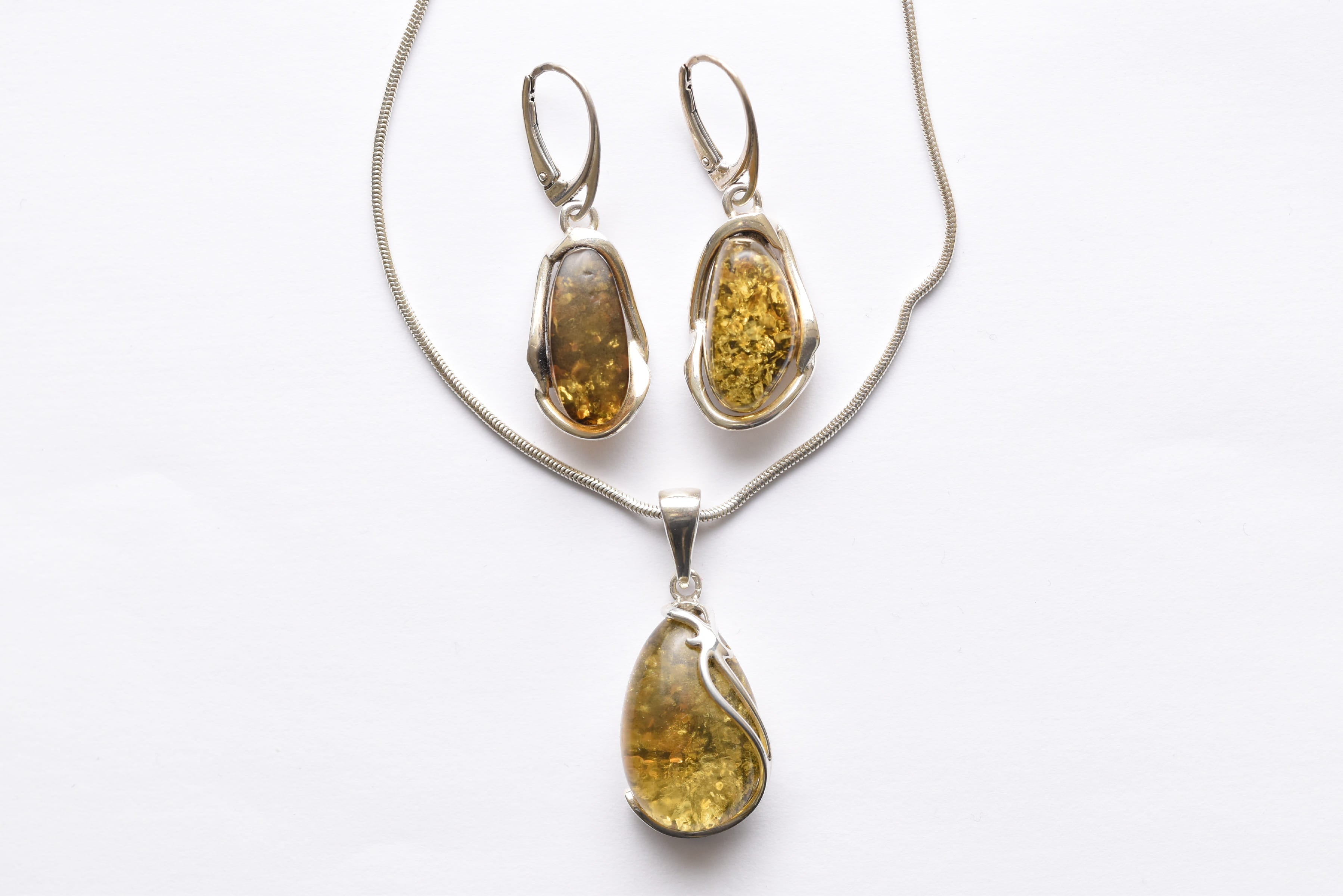 Lengyel borostyán ékszer szett ezüst foglalatban
