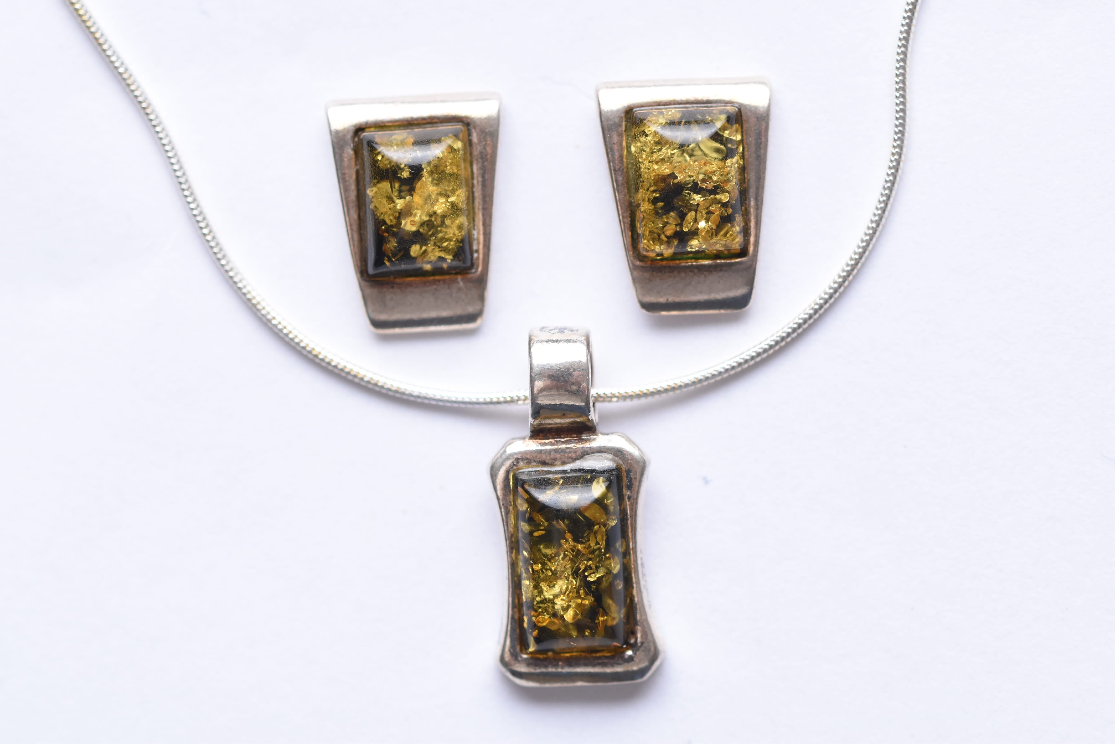 Lengyel borostyán ékszer szett ezüst foglalatban