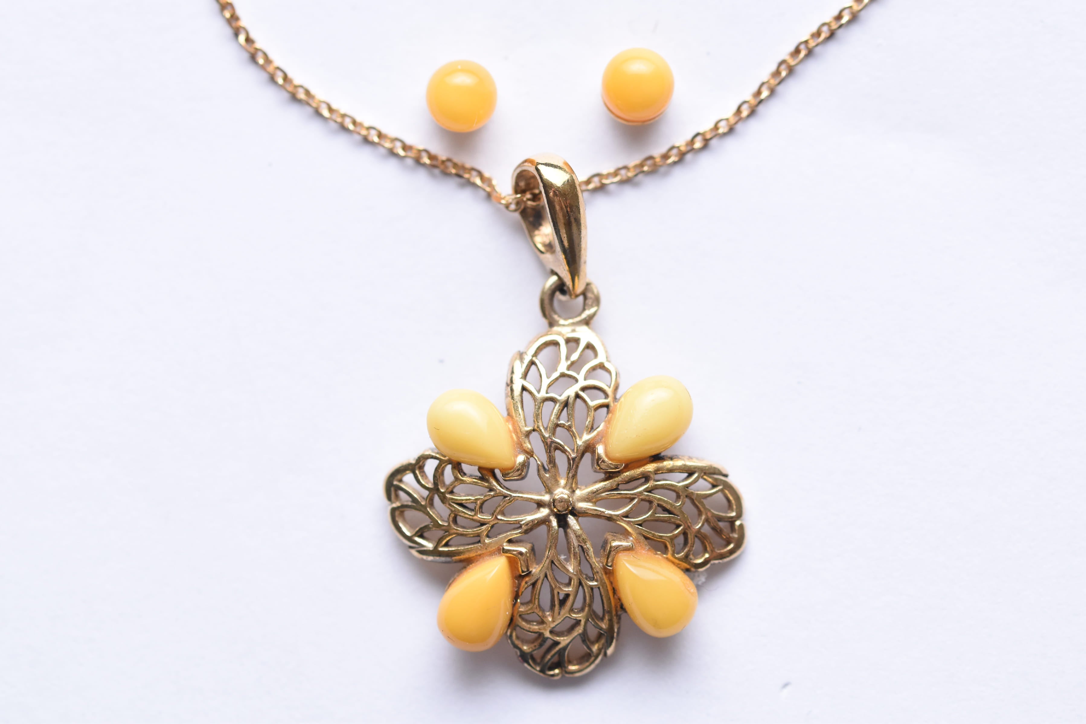 Lengyel borostyán ékszer szett aranyozott ezüst foglalatban