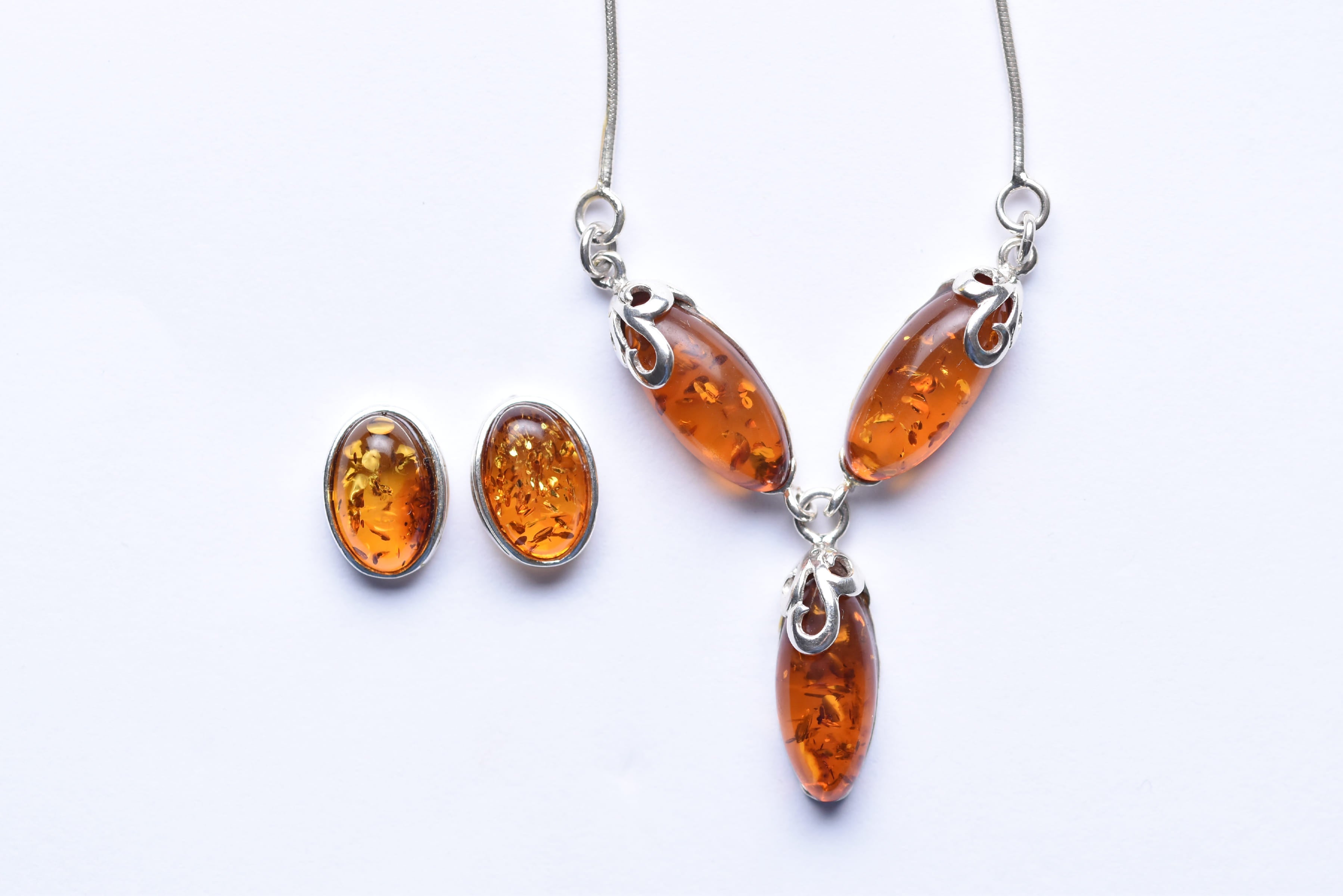 Lengyel borostyán ékszer szett ezüst foglalatban