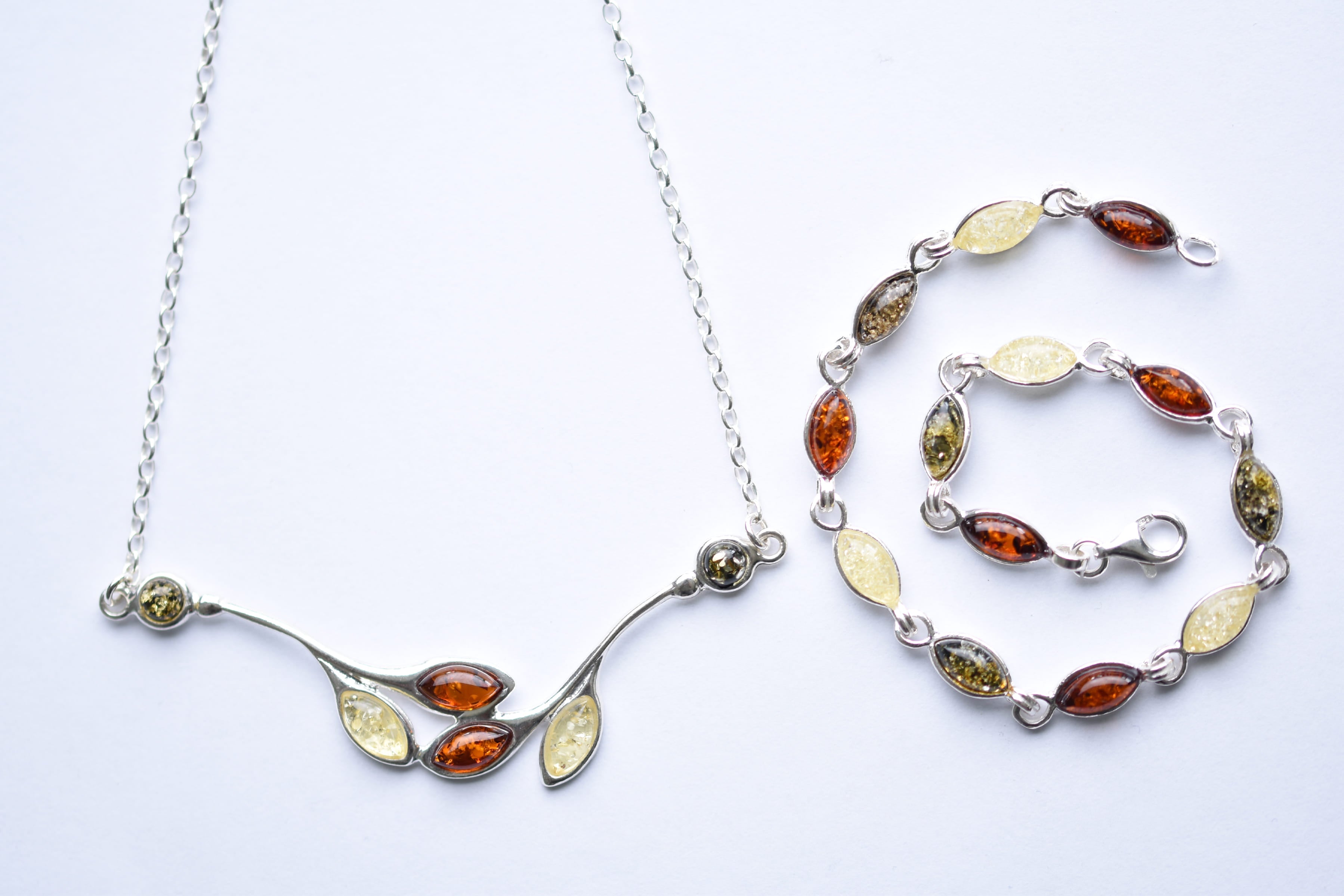 Lengyel borostyán ékszer szett ezüst foglalatban