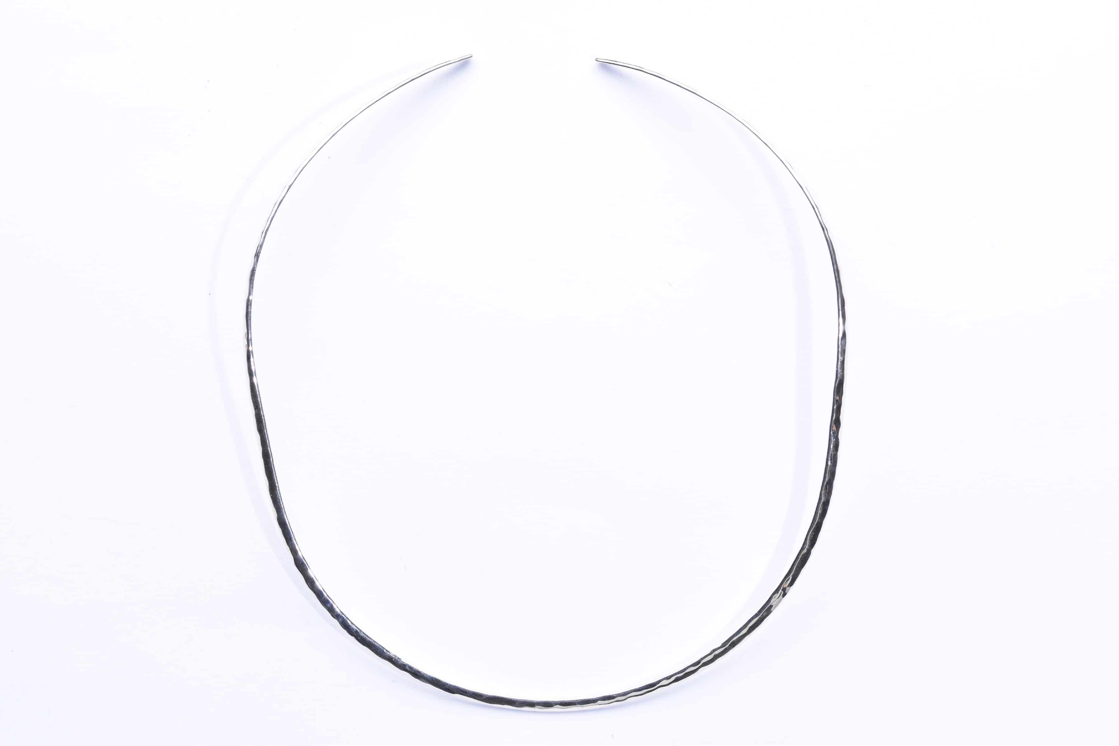 Merev ezüst nyakék