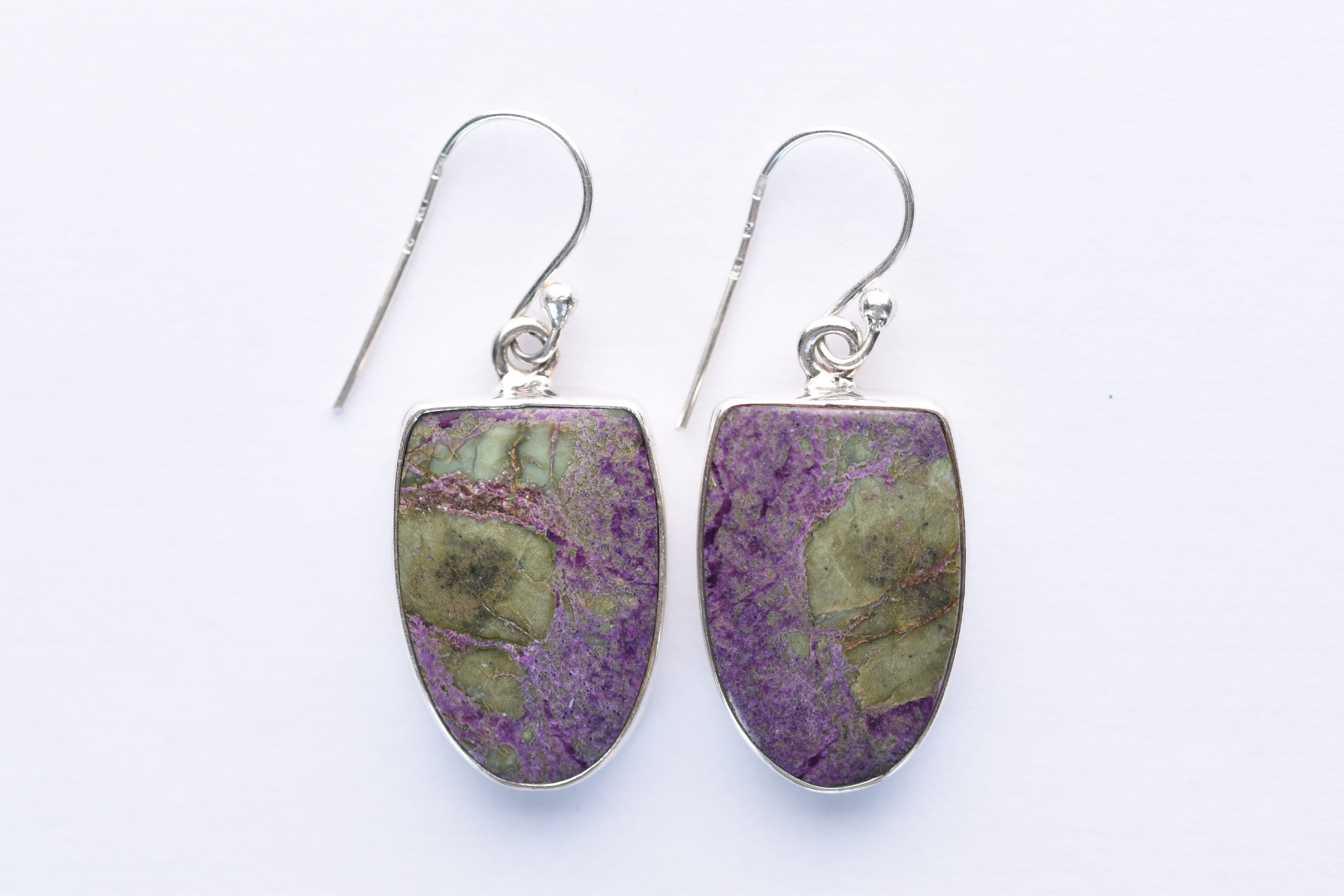 Purpurit köves fülbevaló ezüst foglalatban