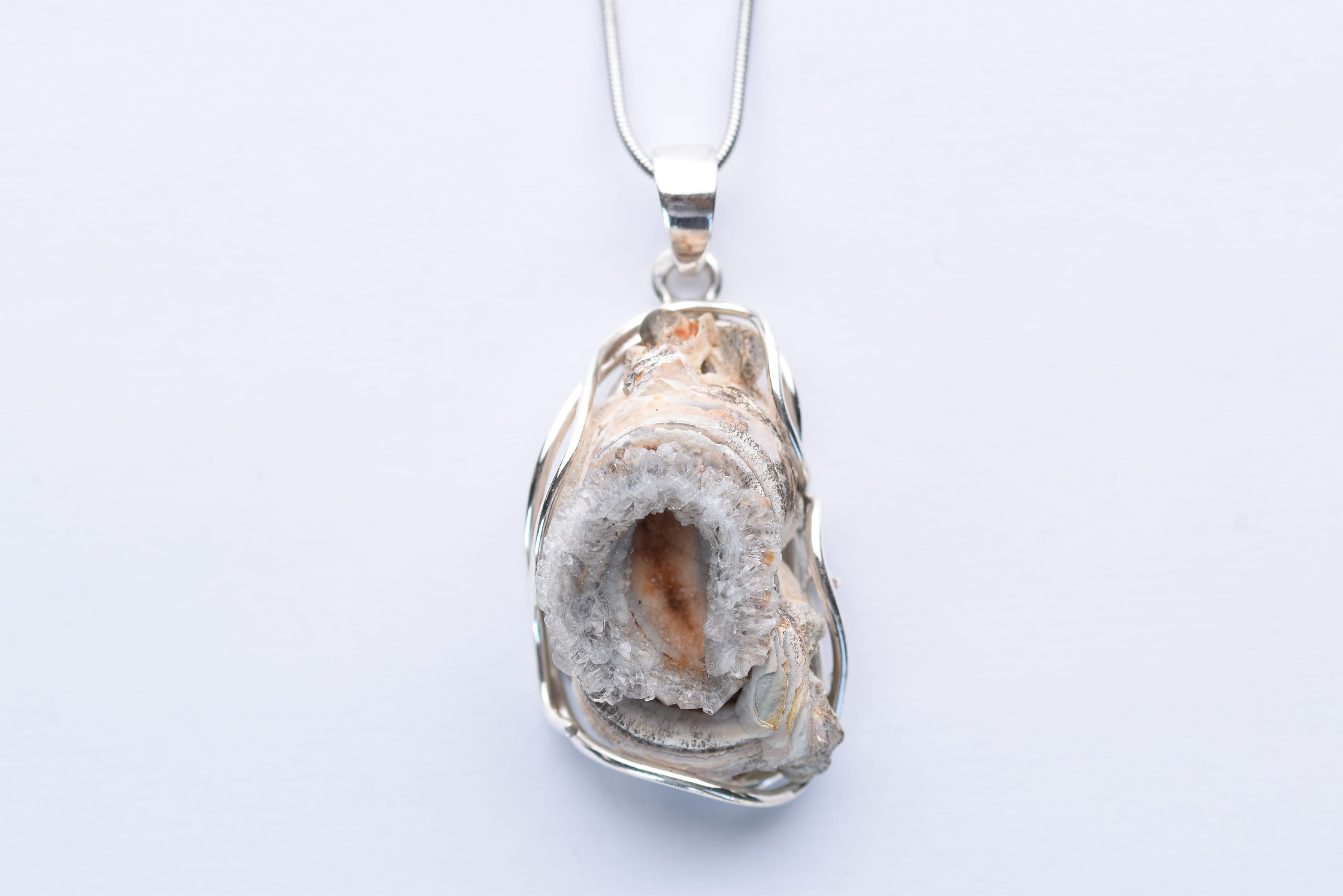 Kalcedon rózsa medál ezüst foglaltban