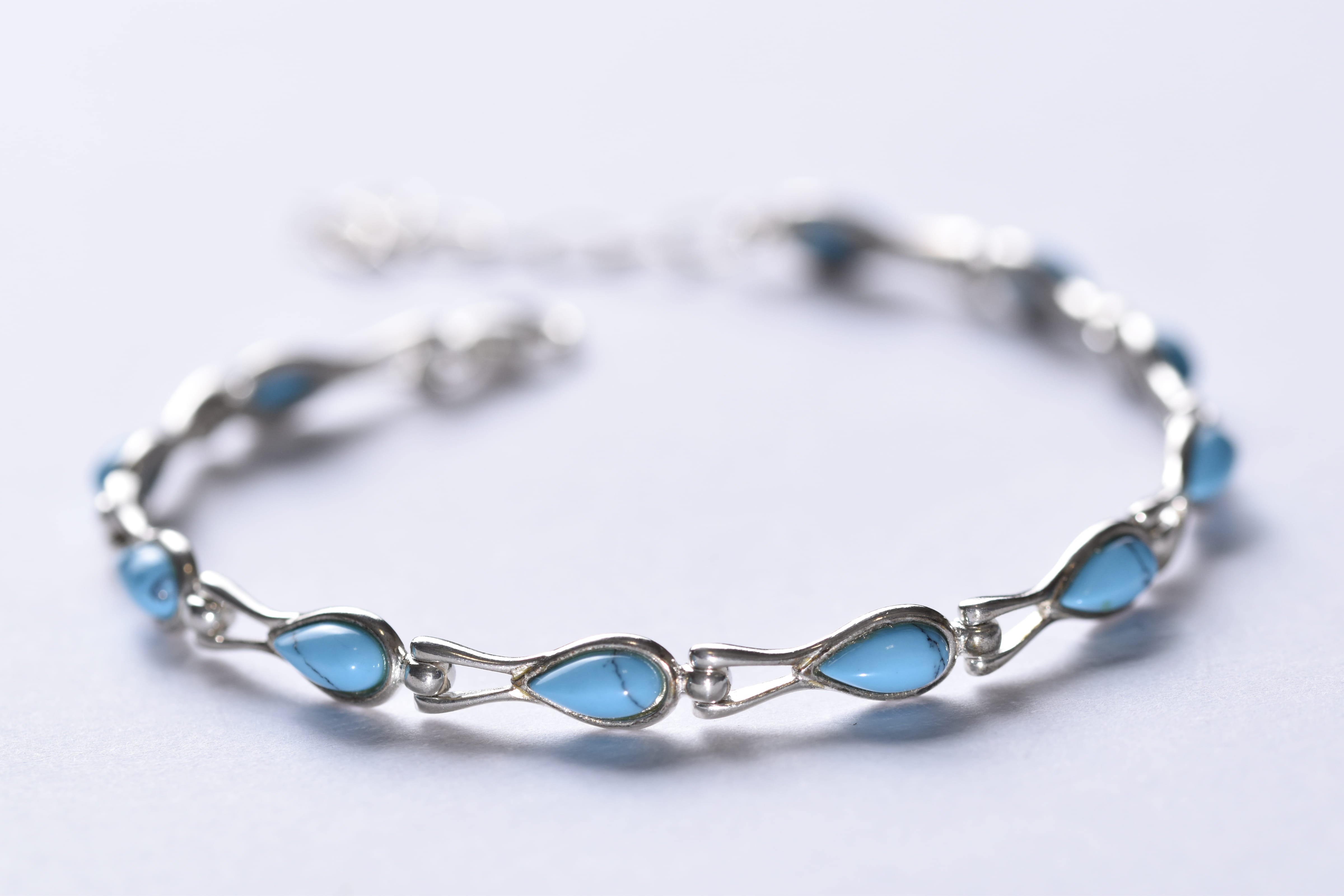 Türkiz köves karkötő ezüst foglalatban