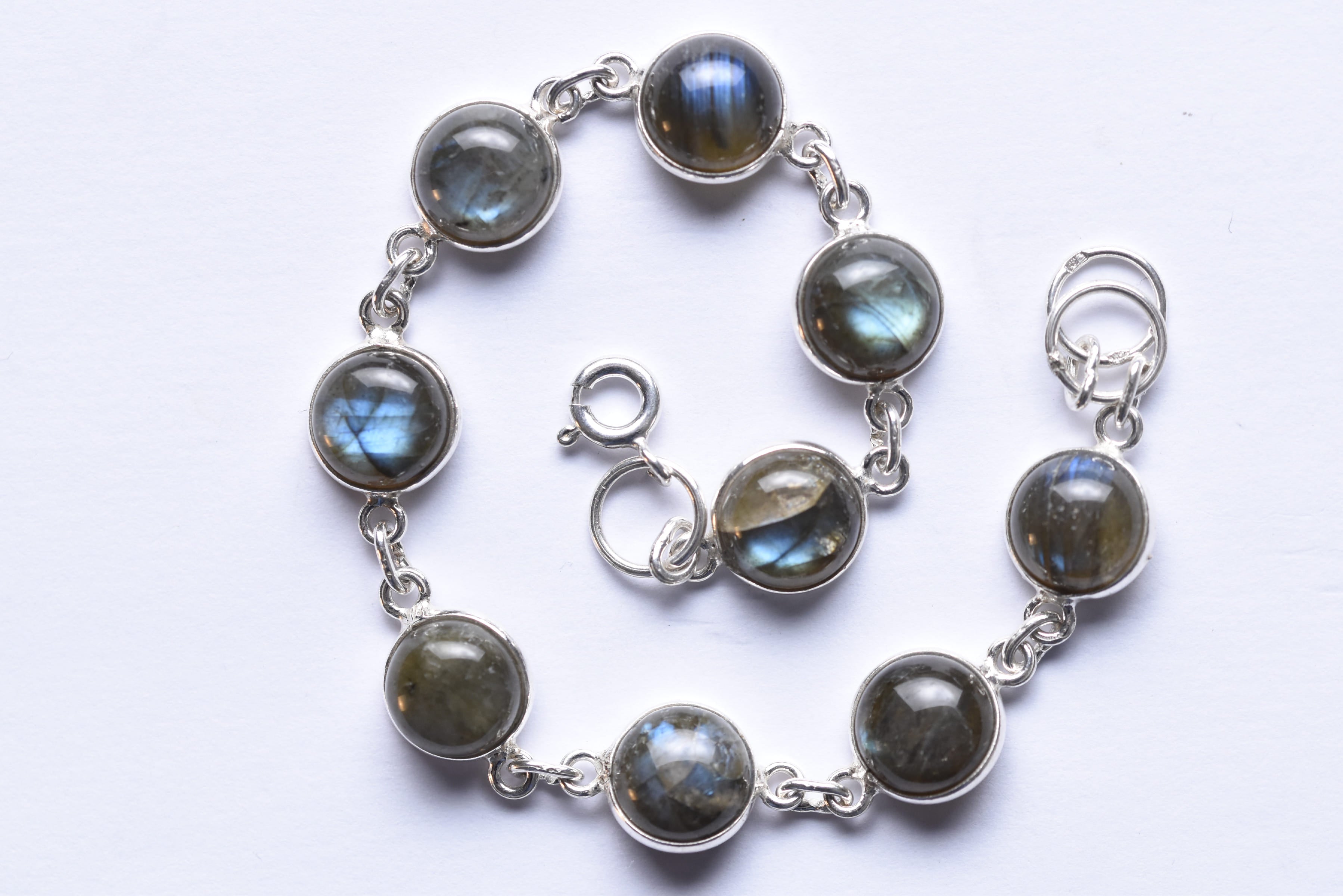 Labradorit köves karkötő ezüst foglalatban