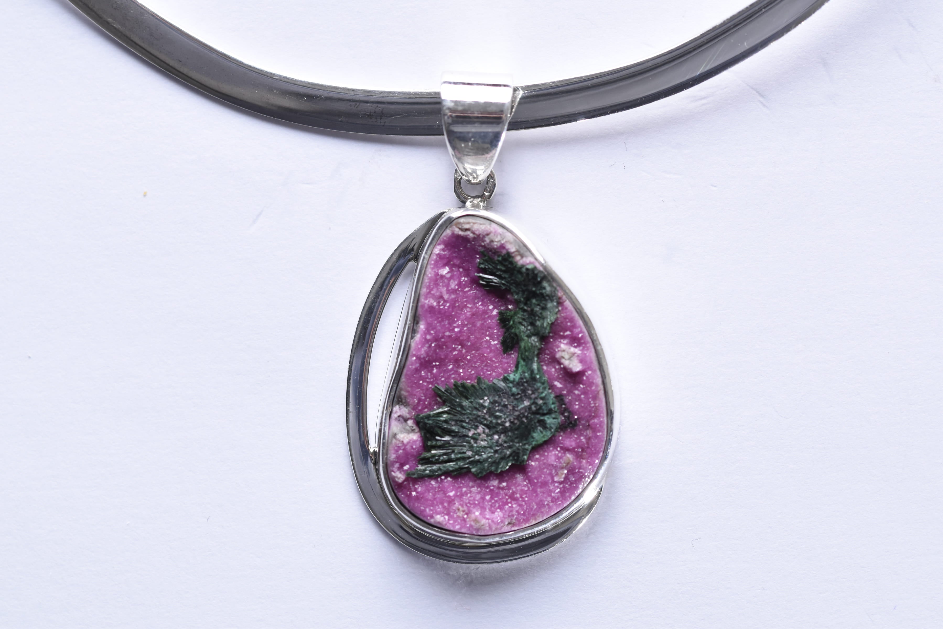 Kobalt kalcit medál ezüst foglalatban