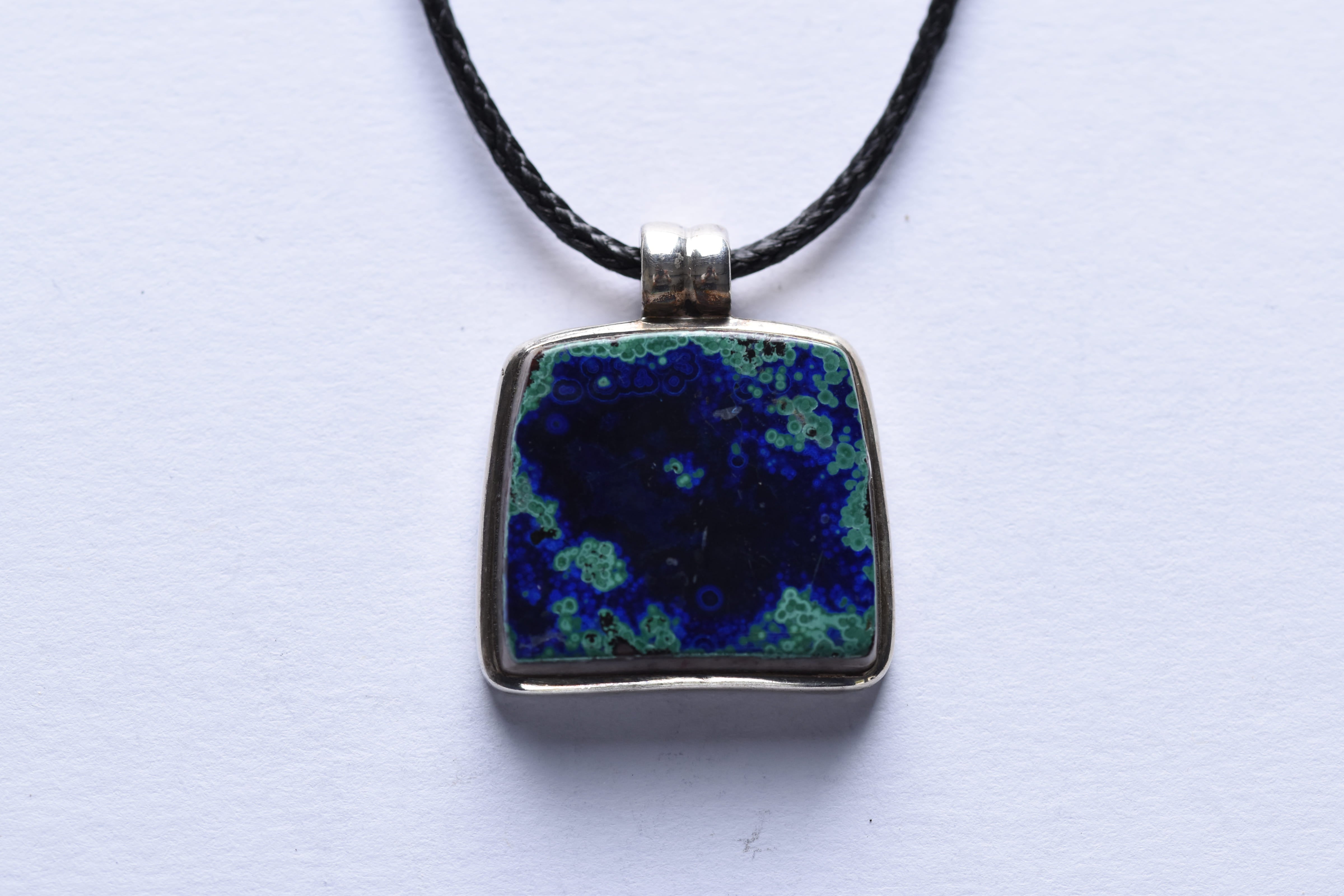Azurit-malachit medál ezüst foglalatban