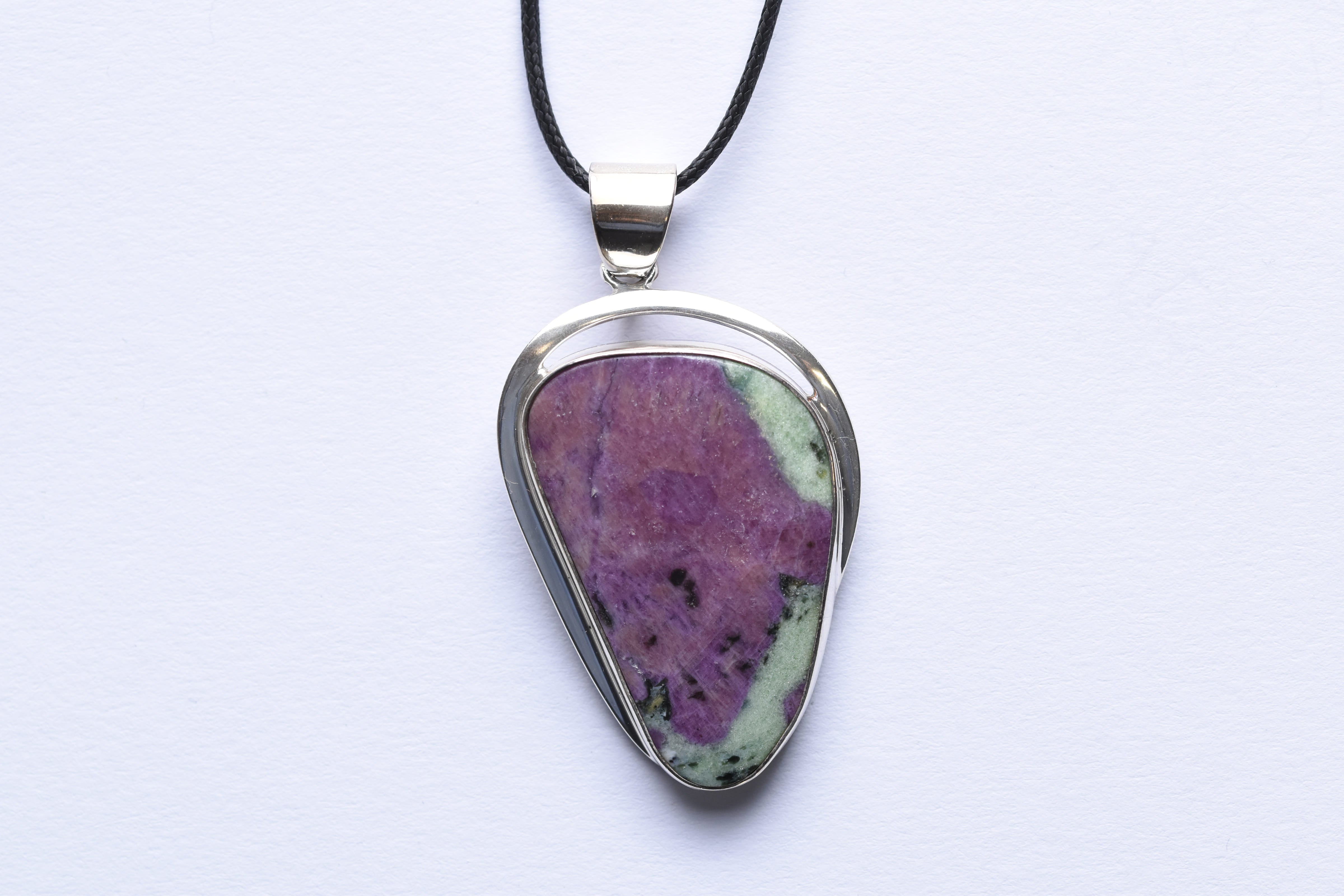 Kobalt kalcit medál ezüst foglalatban