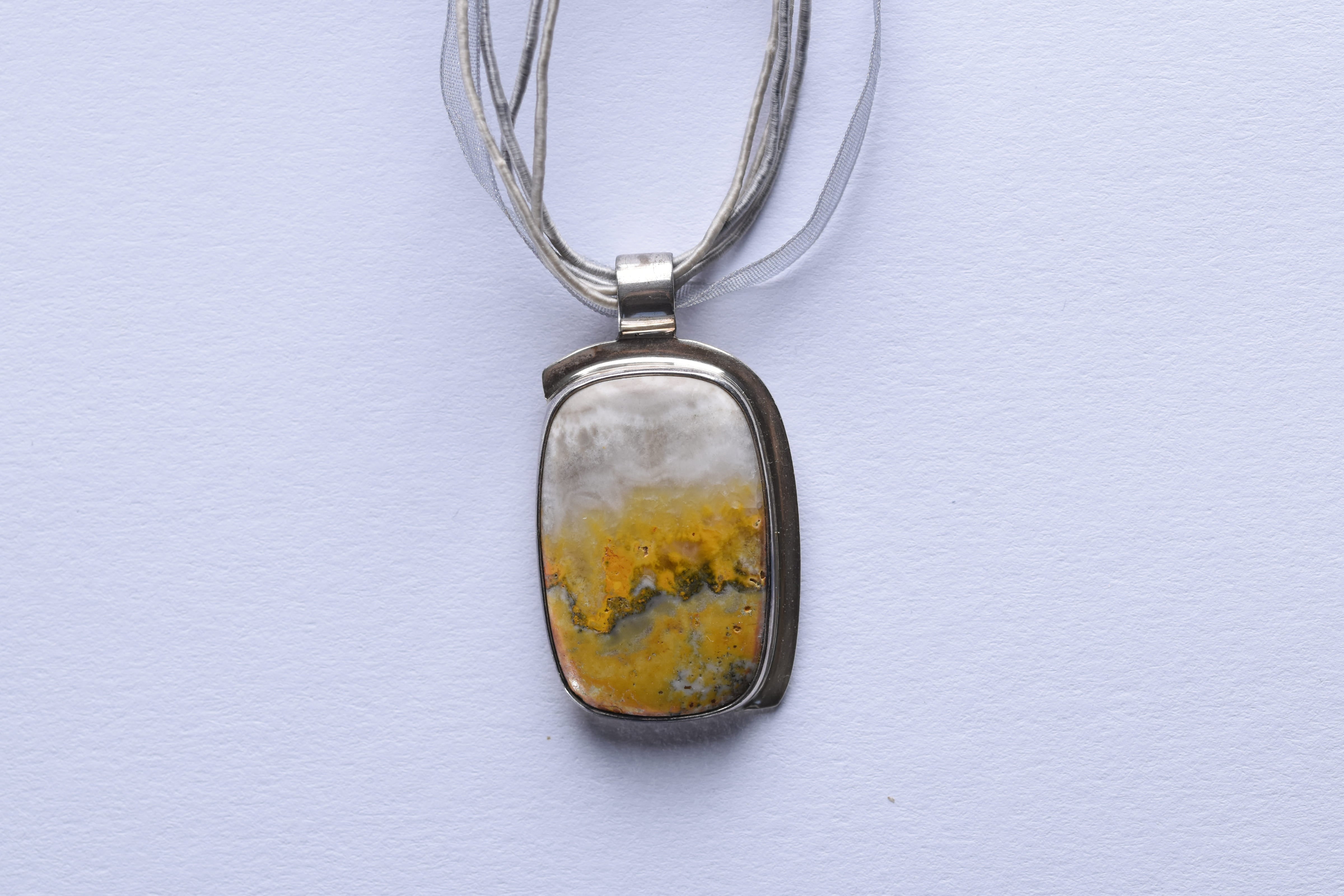 Arany jáspis medál ezüst foglalatban