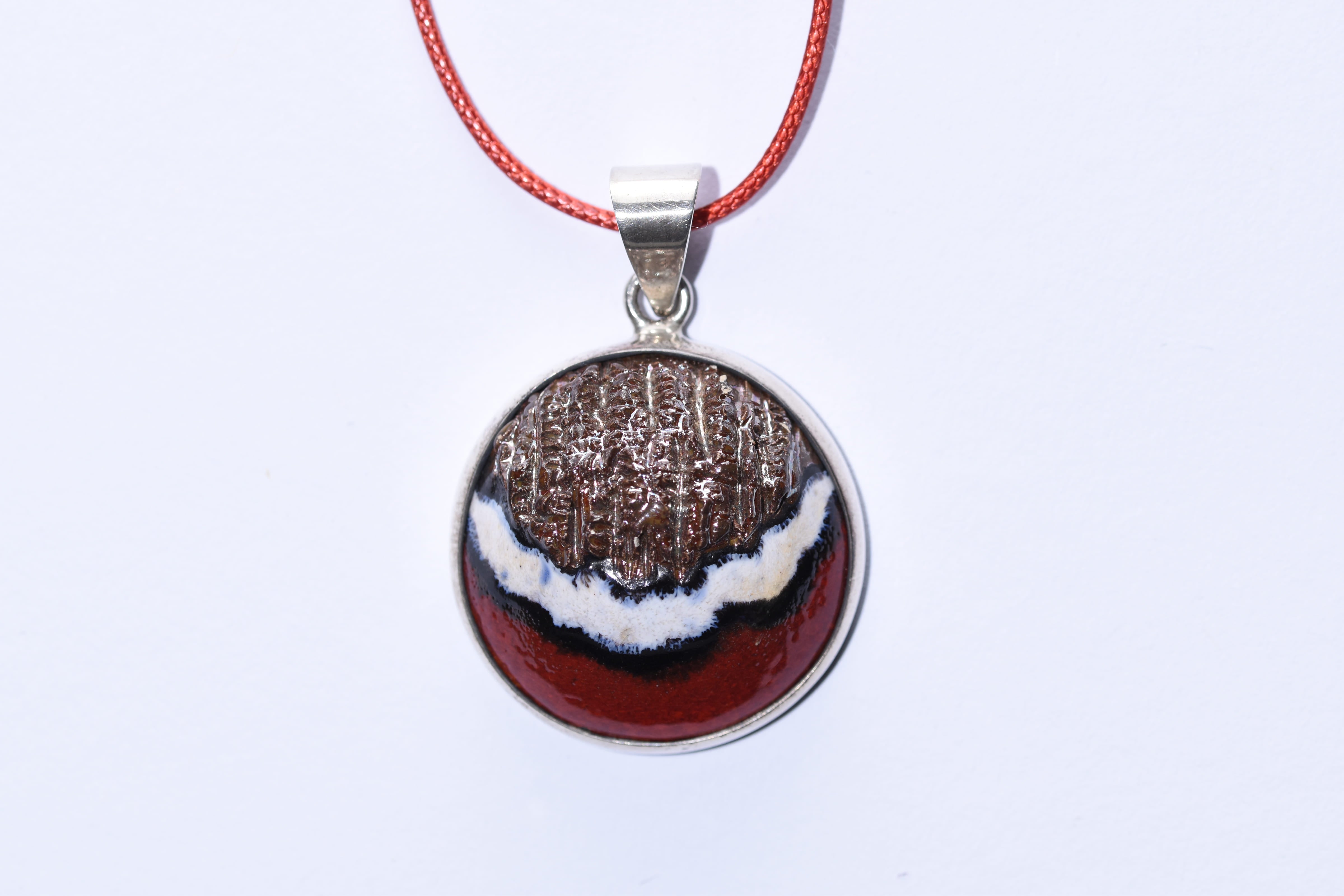 Kerámia-ezüst medál