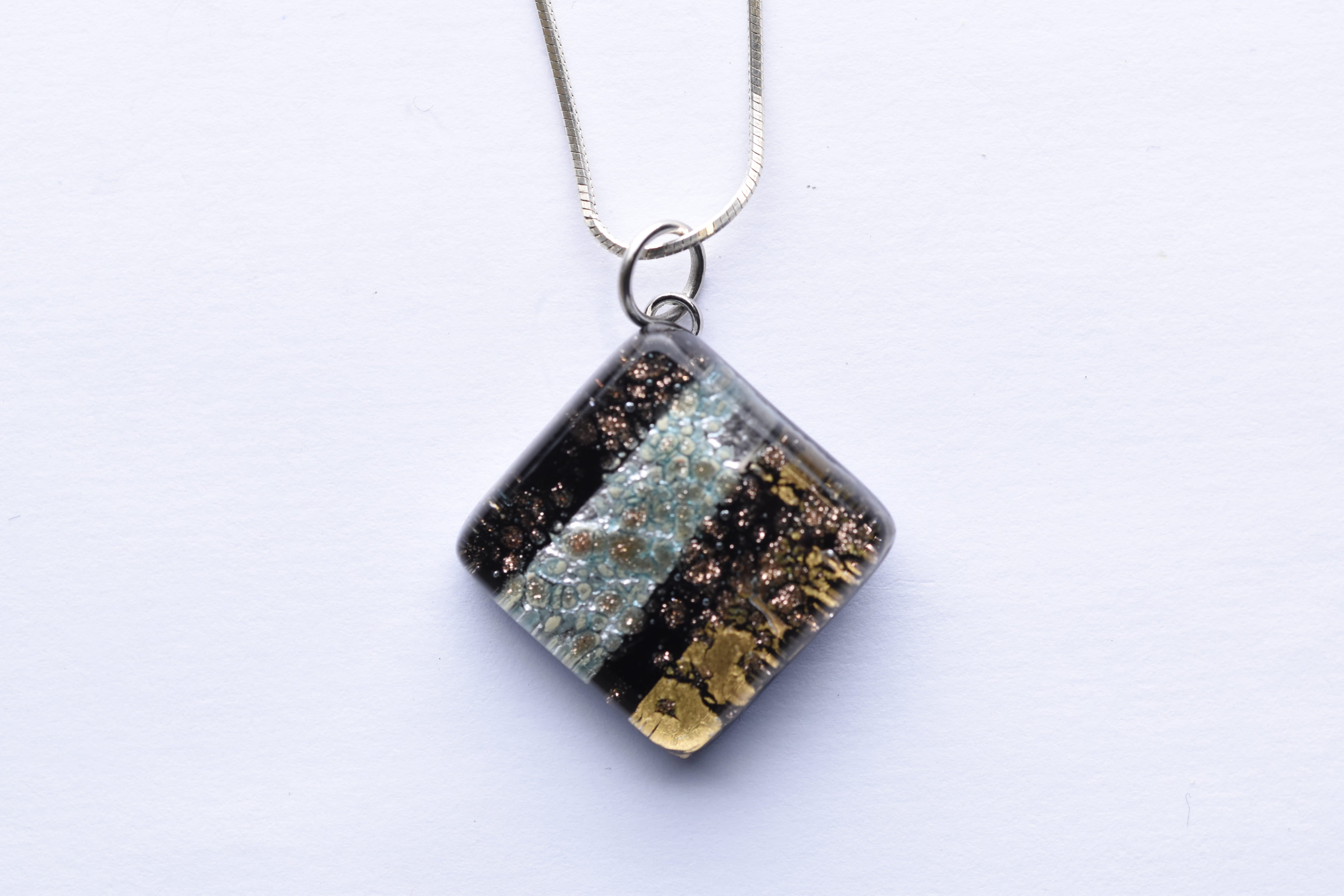 Kézzel készített muranoi üveg medál