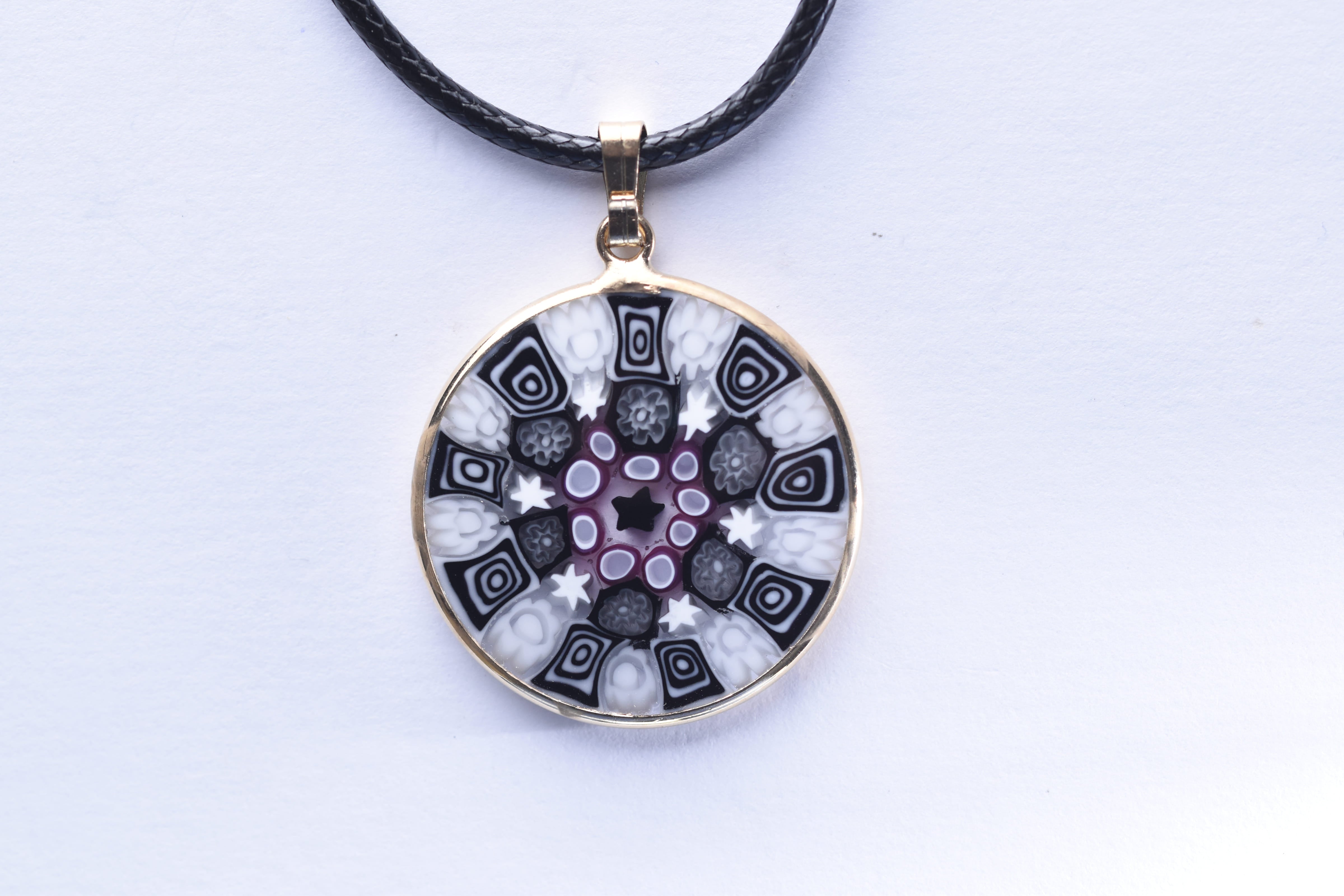 Millefiori medál fém keretben