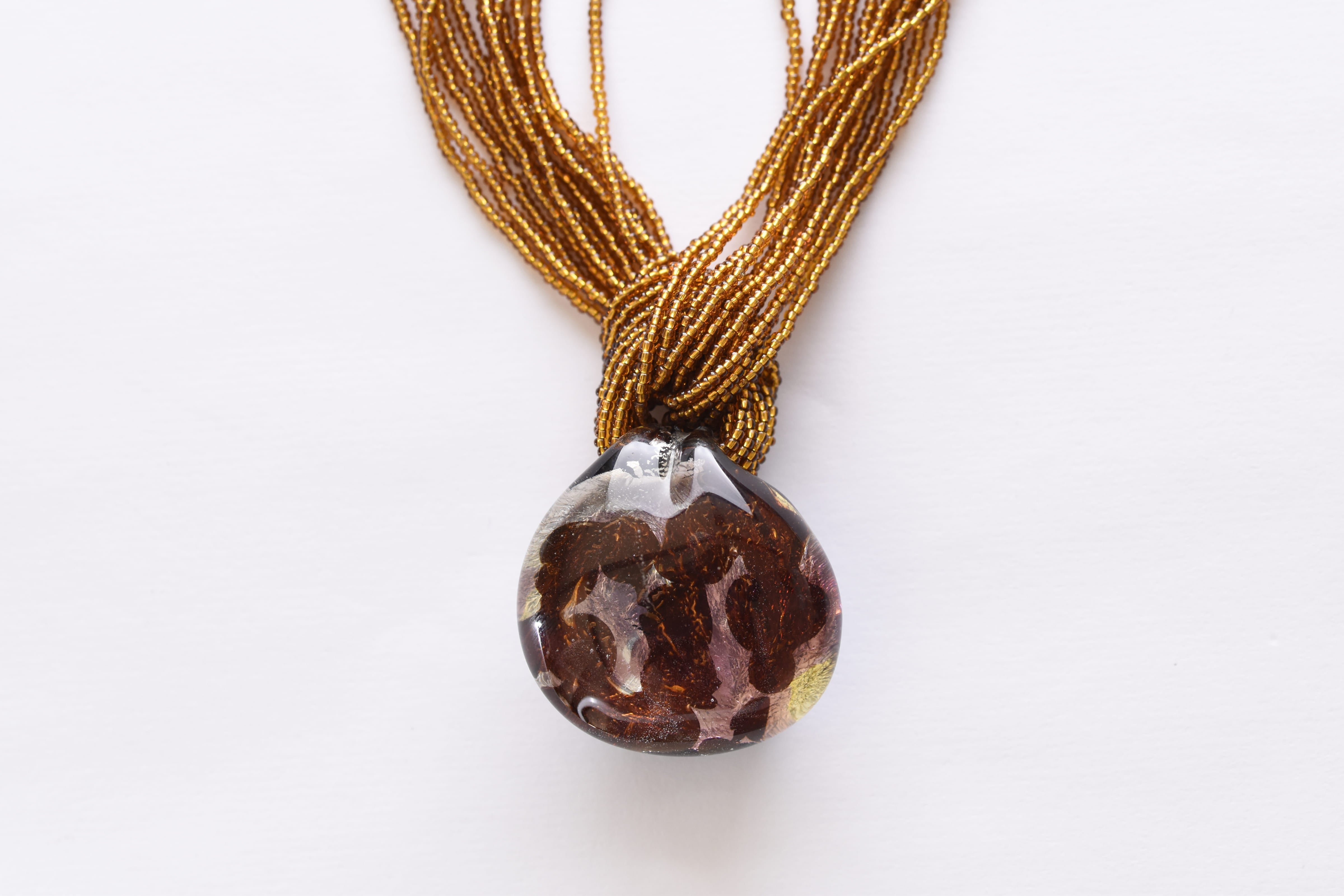 Kézzel készített muranoi üveg medál, 12 soros muranoi üveg gyöngysoron