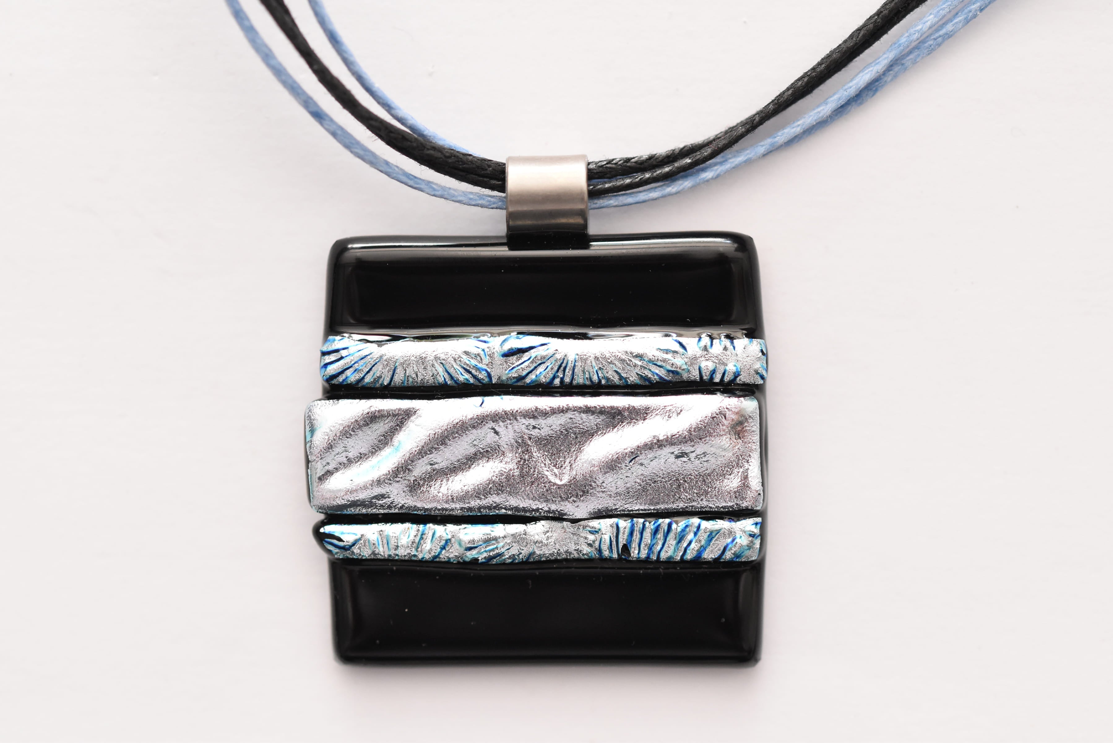 Kézzel készült üveg medál