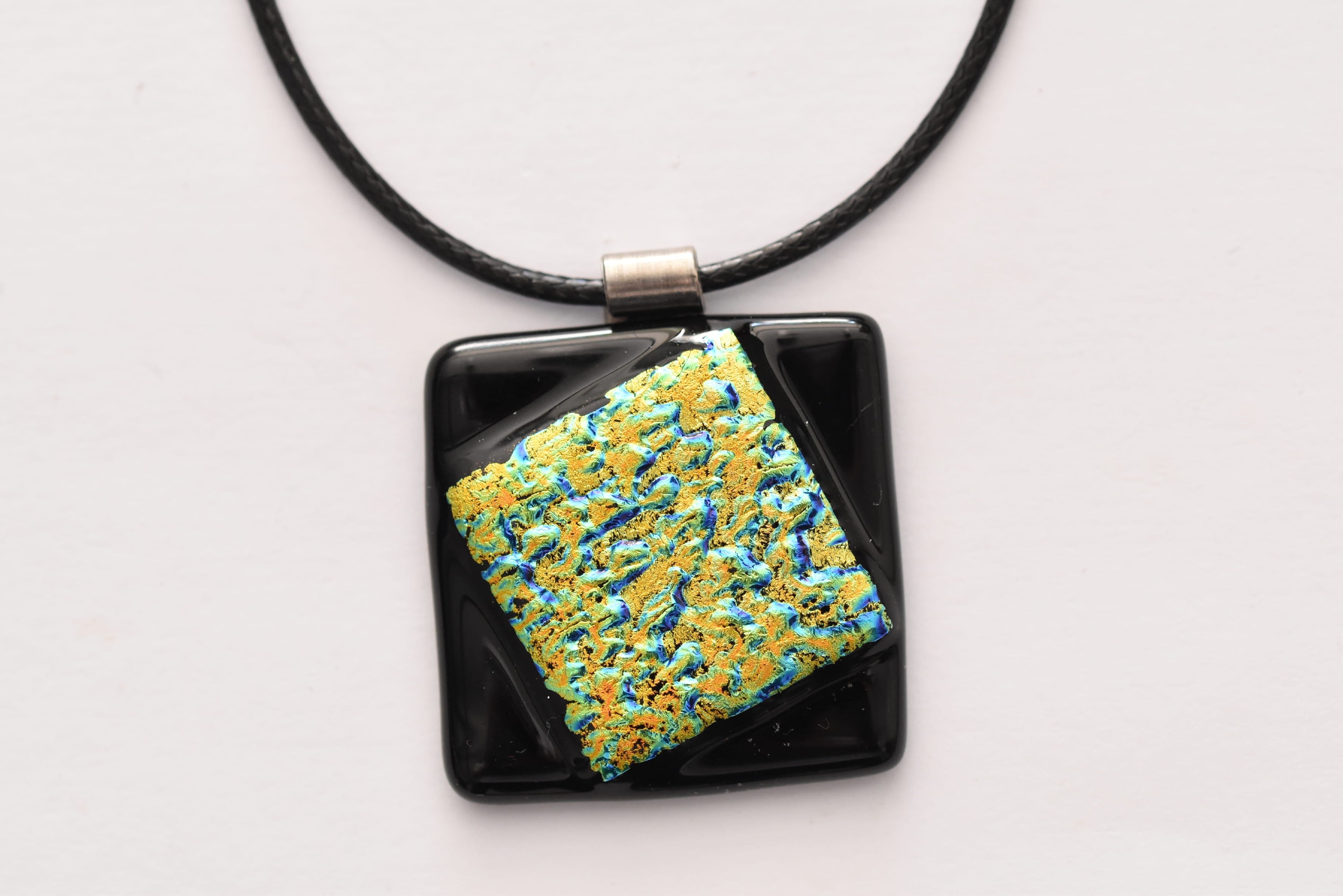 Kézzel készült üveg medál