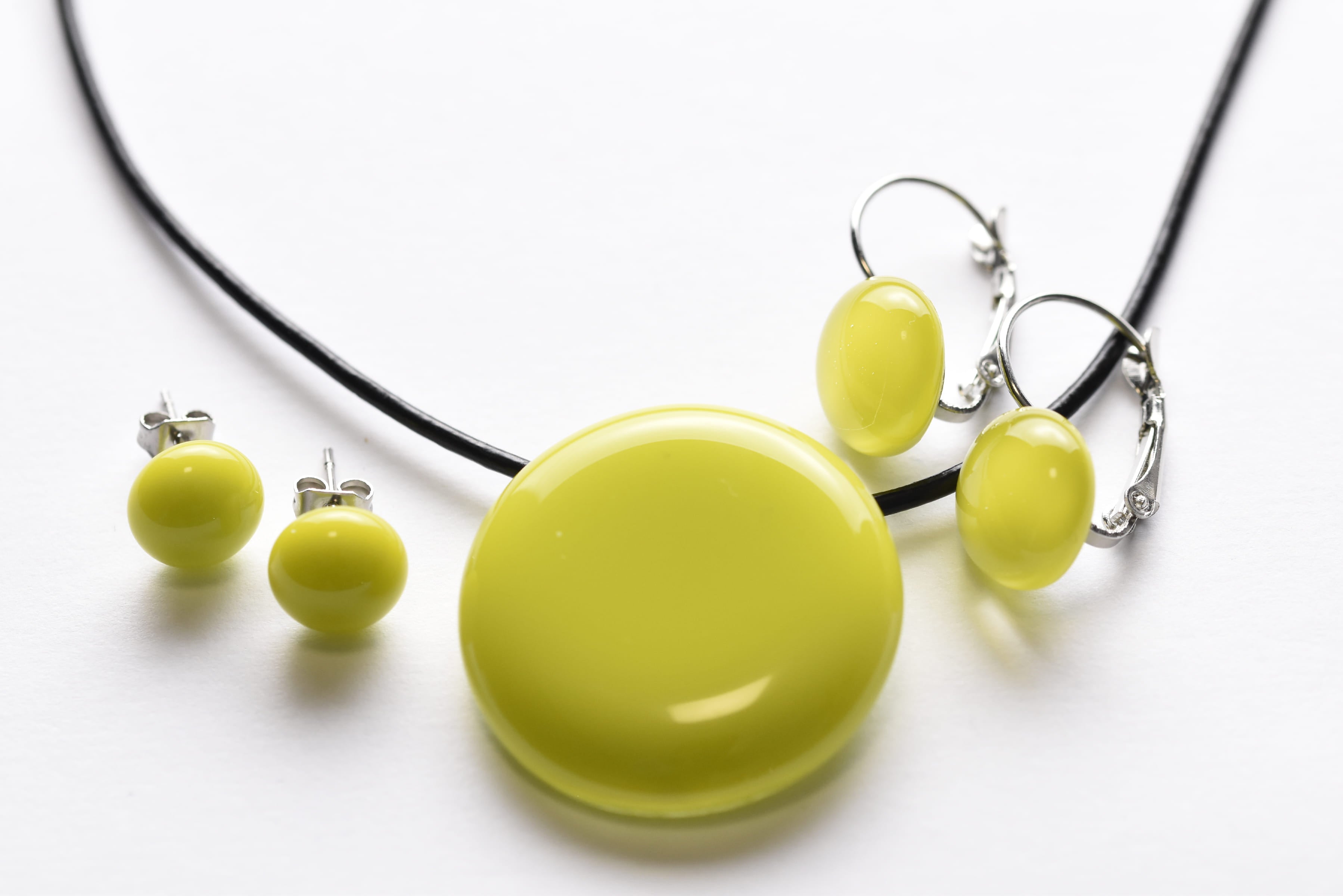 Kézzel készült üvegékszer szett