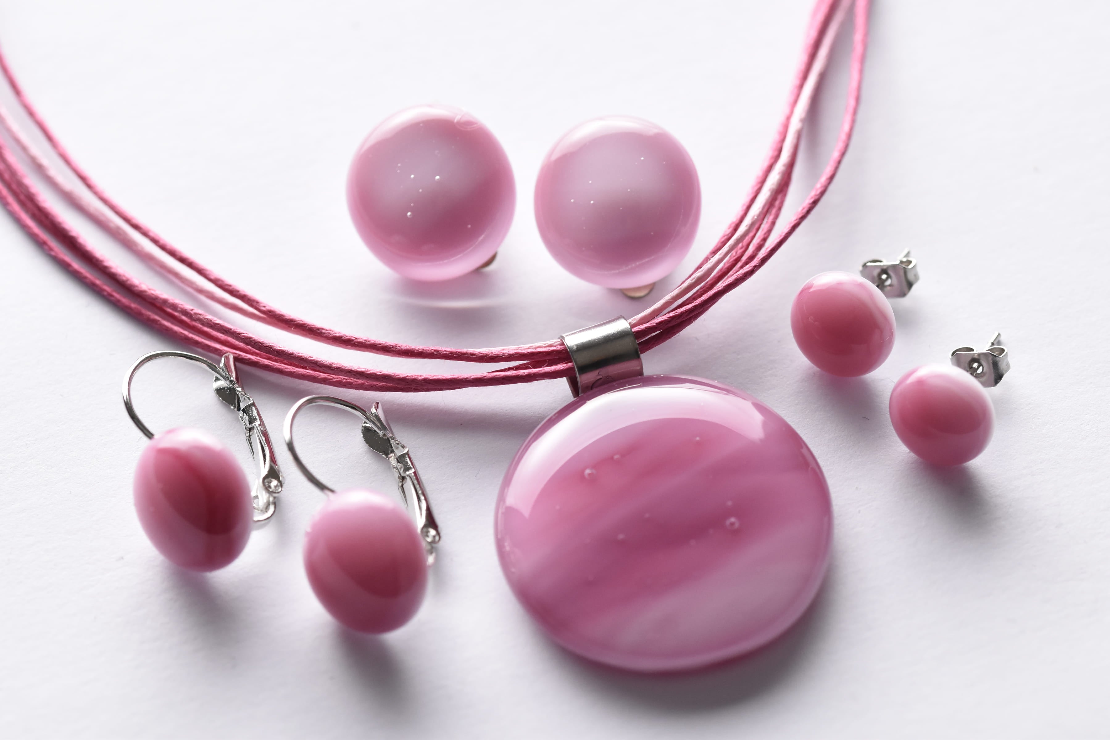 Kézzel készült üvegékszer szett