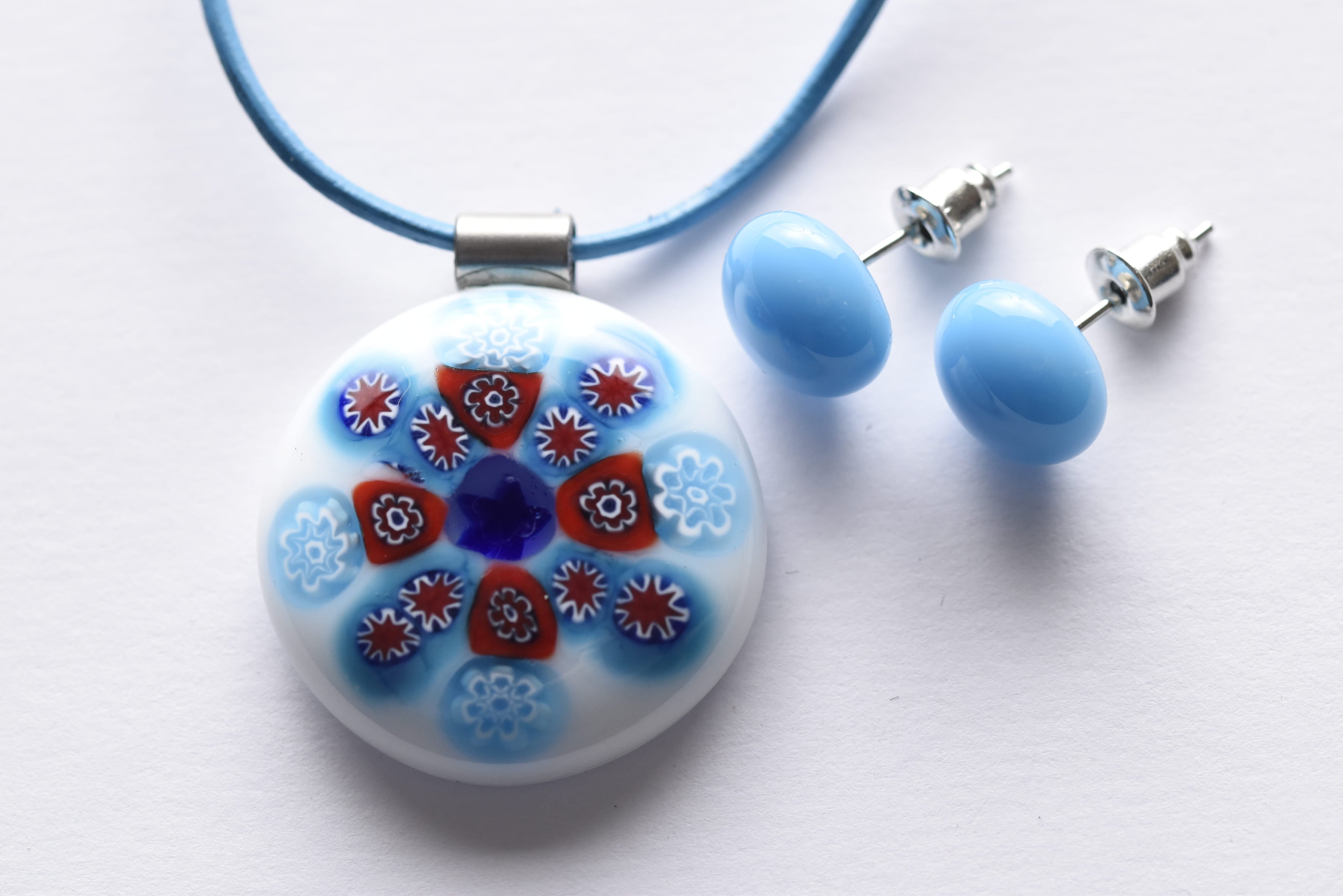 Kézzel készült üvegékszer szett