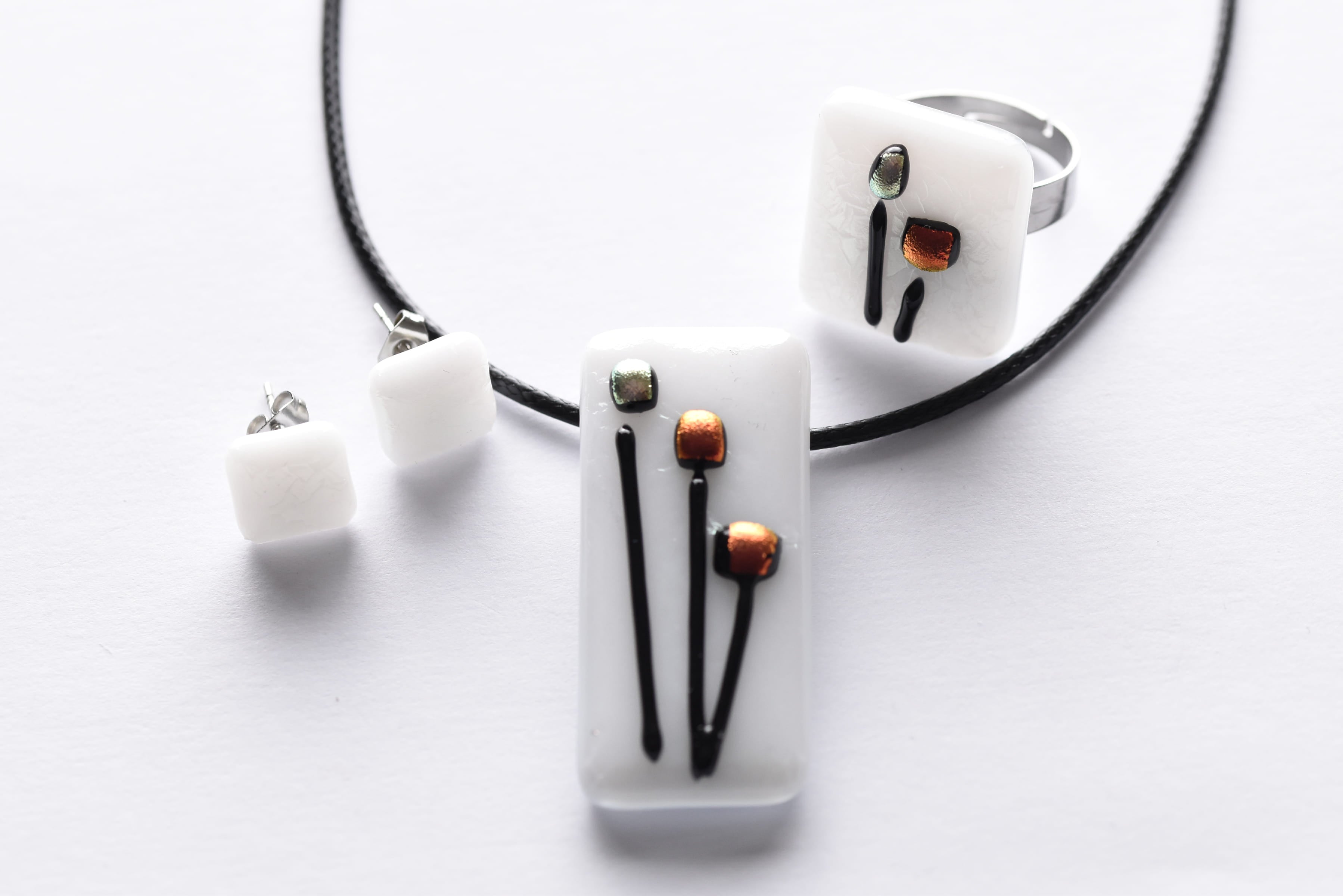 Kézzel készült üvegékszer szett