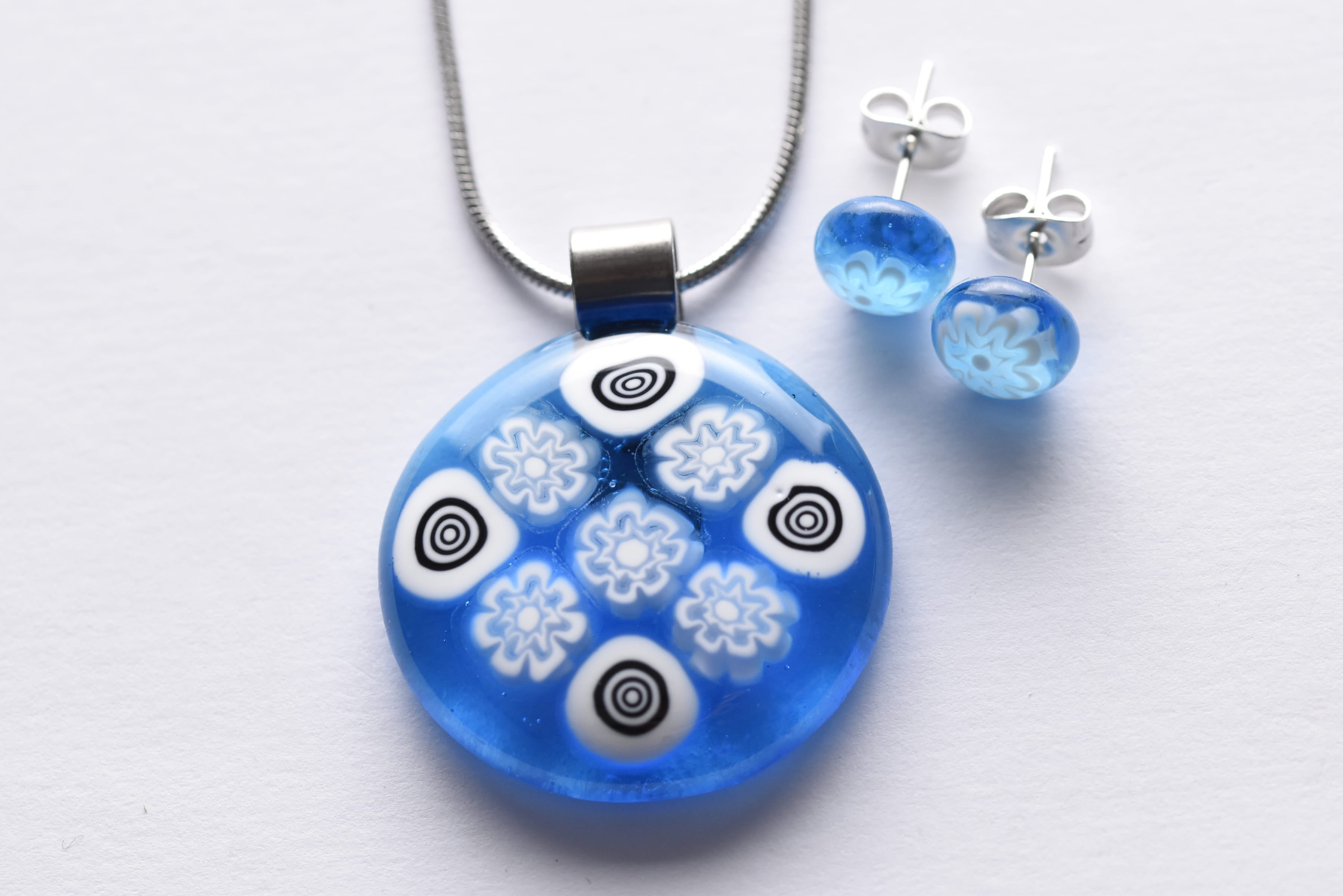 Kézzel készült üvegékszer szett