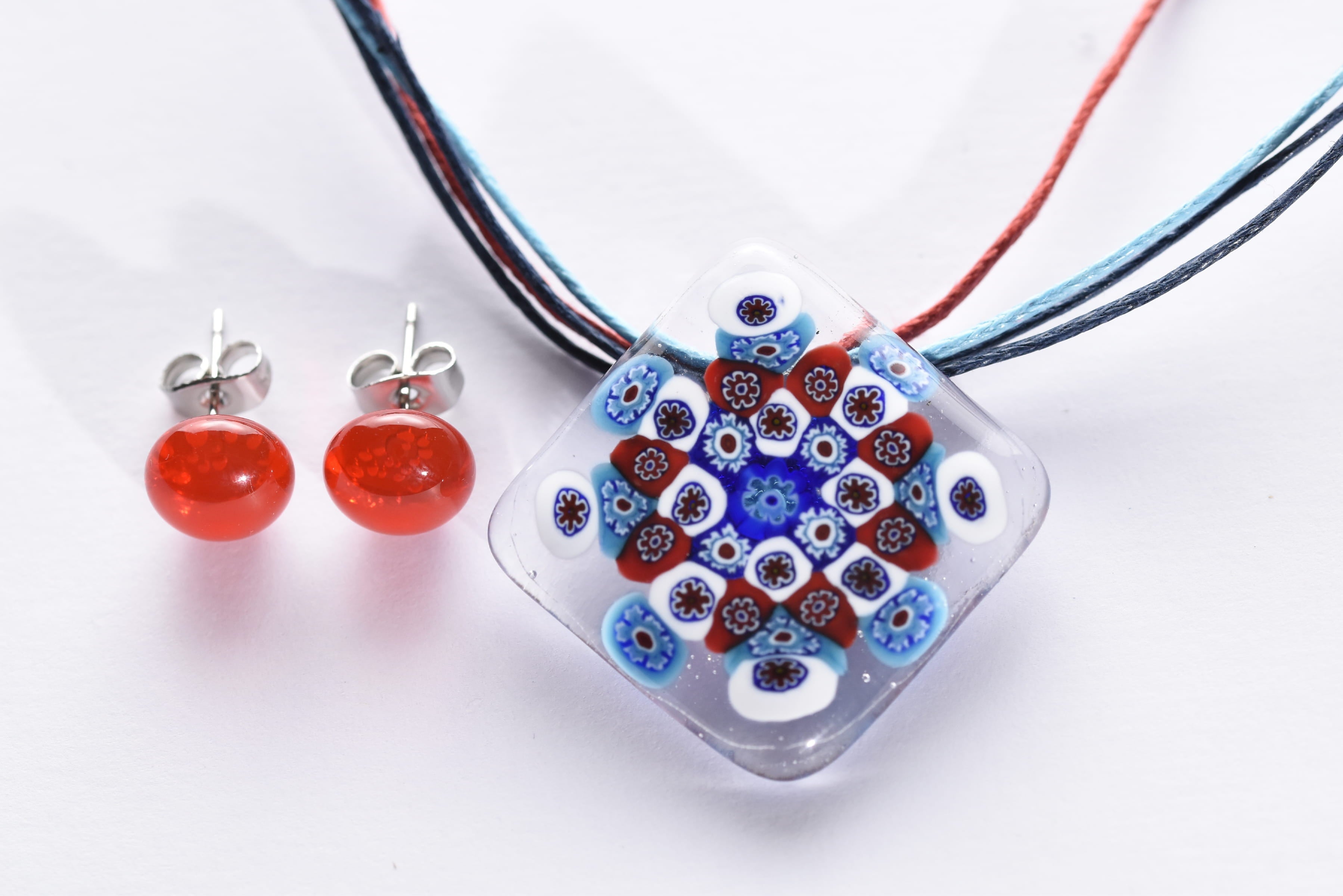 Kézzel készült üvegékszer szett