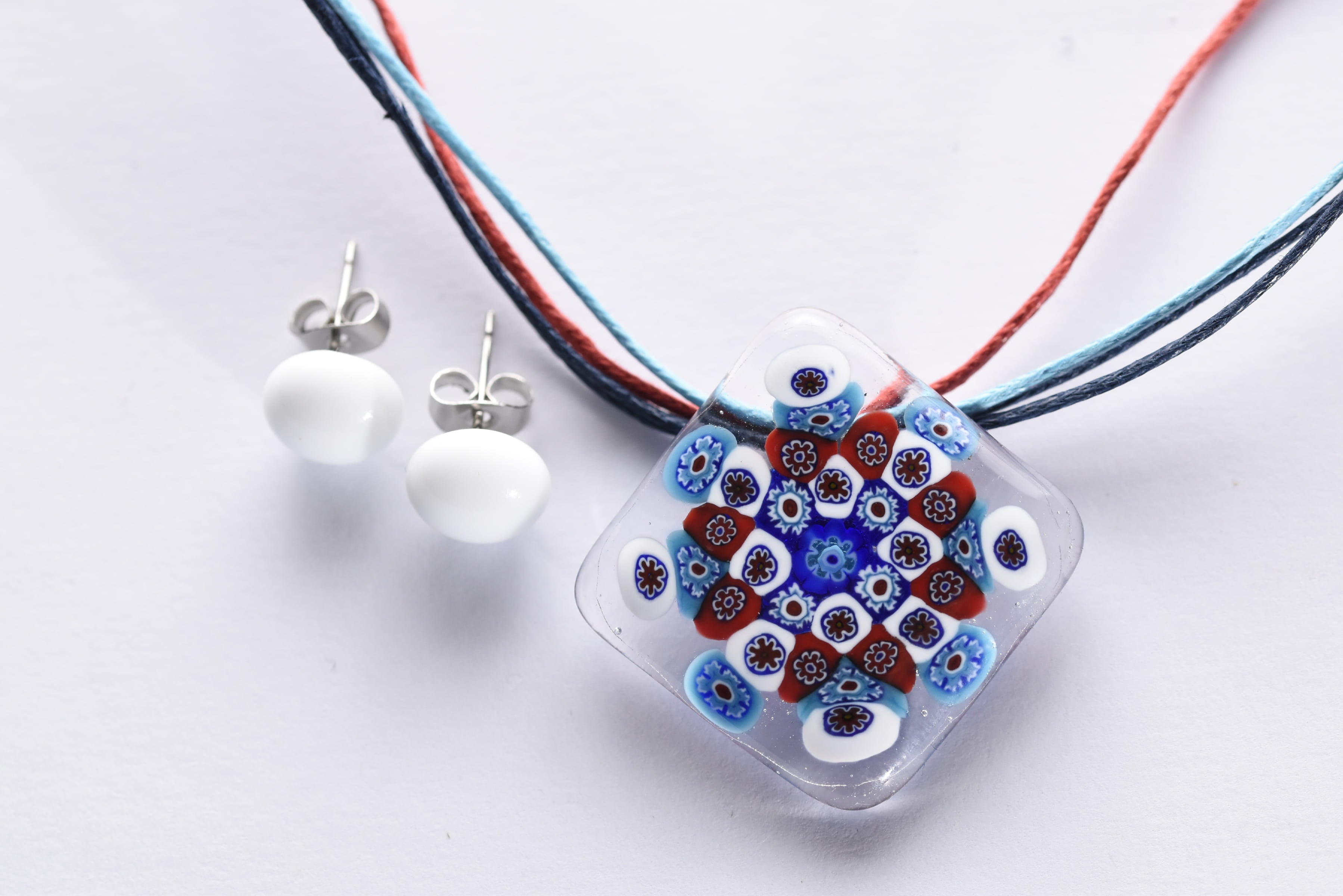 Kézzel készült üvegékszer szett