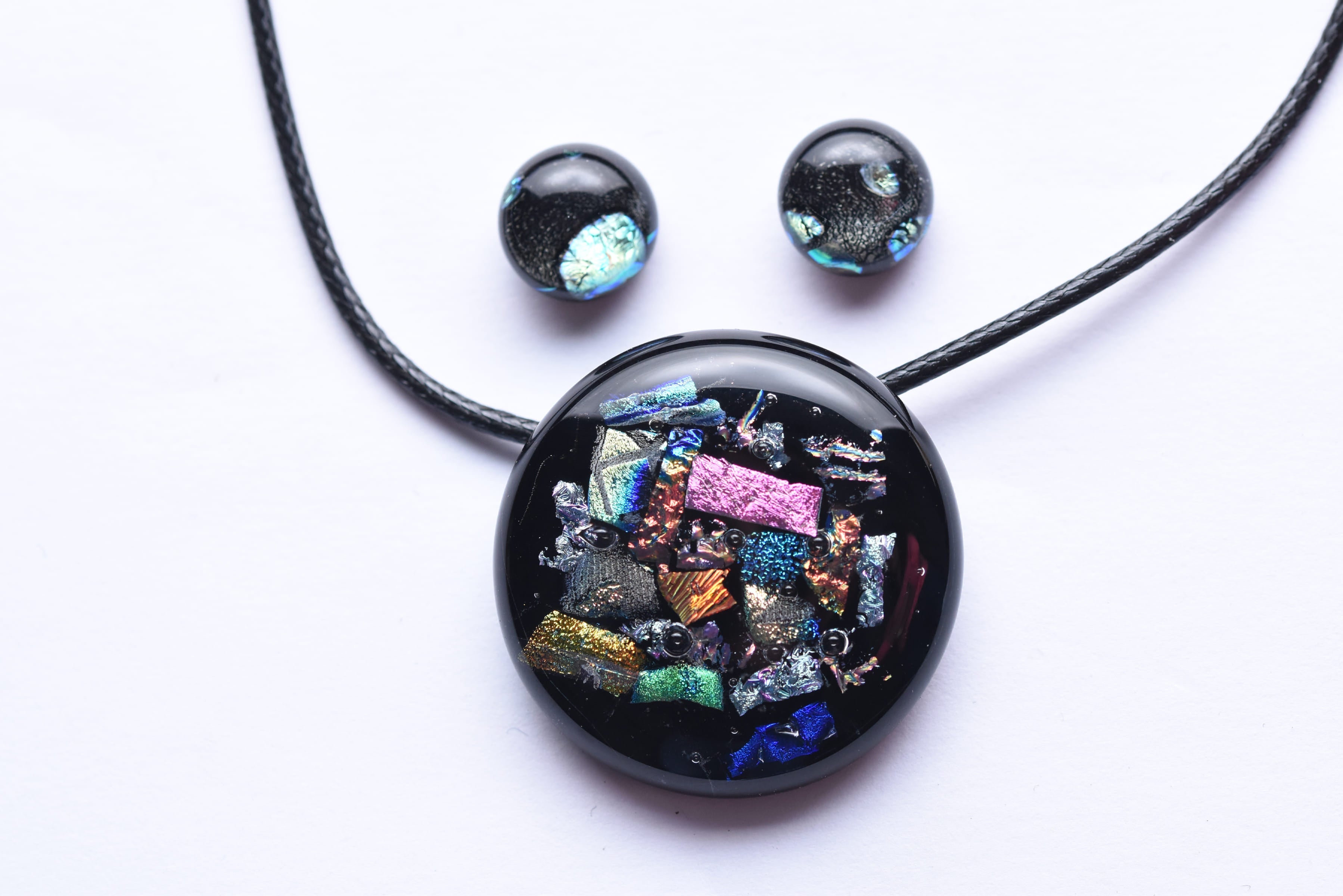 Kézzel készített üvegékszer szett