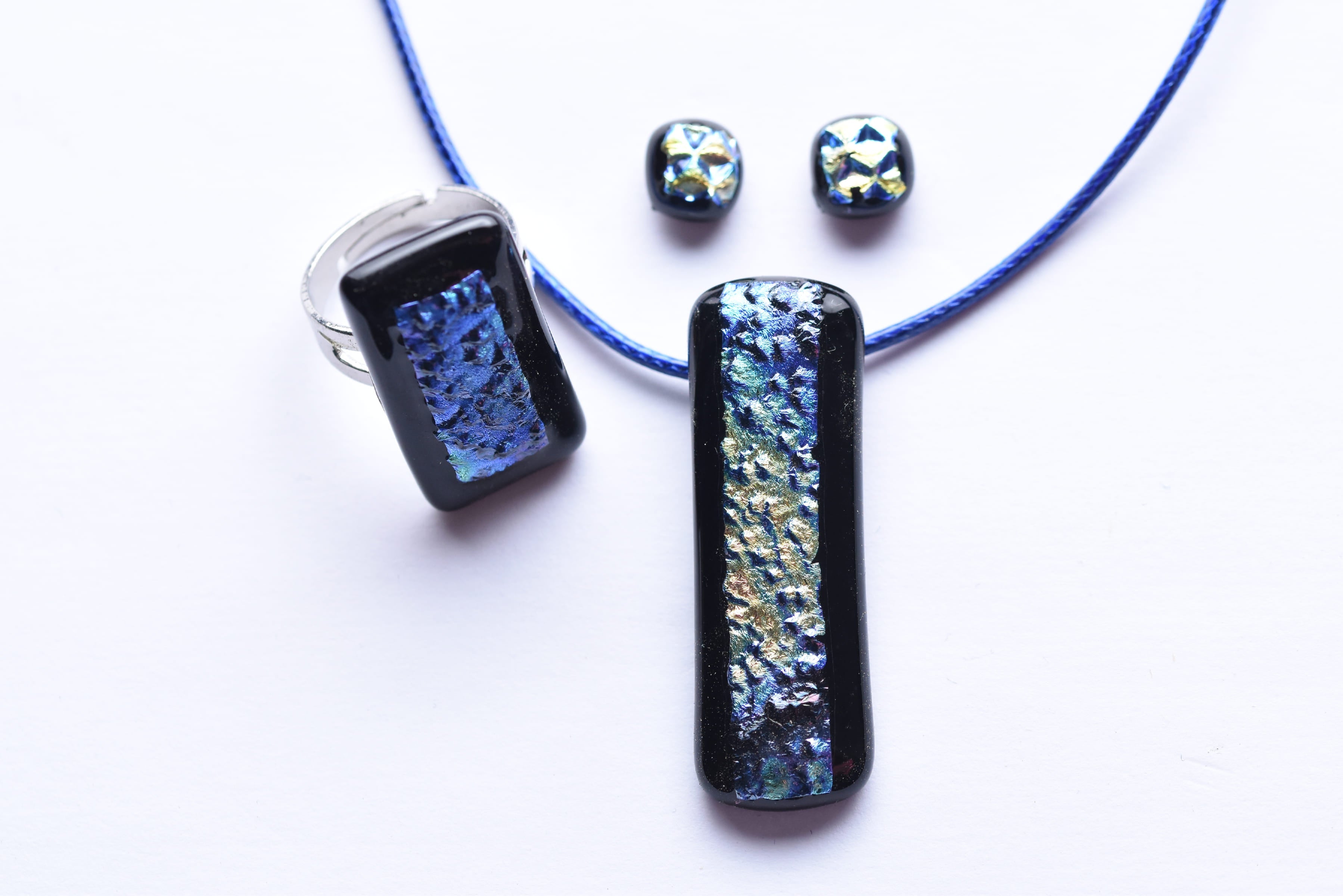 Kézzel készített üvegékszer szett