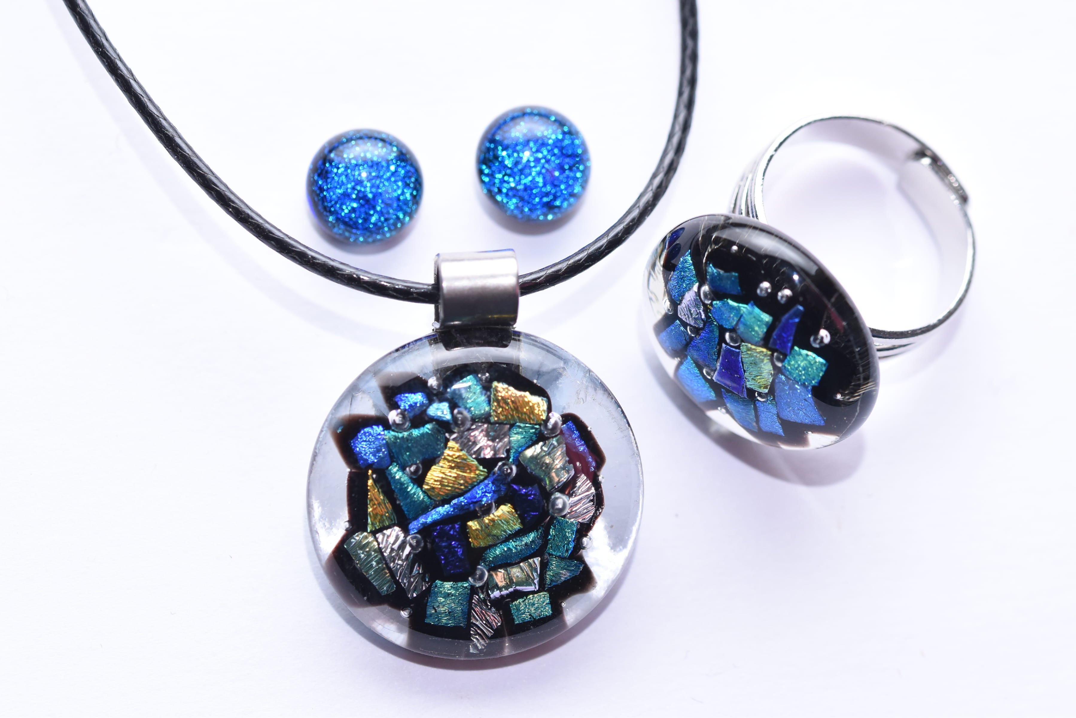 Kézzel készített üvegékszer szett