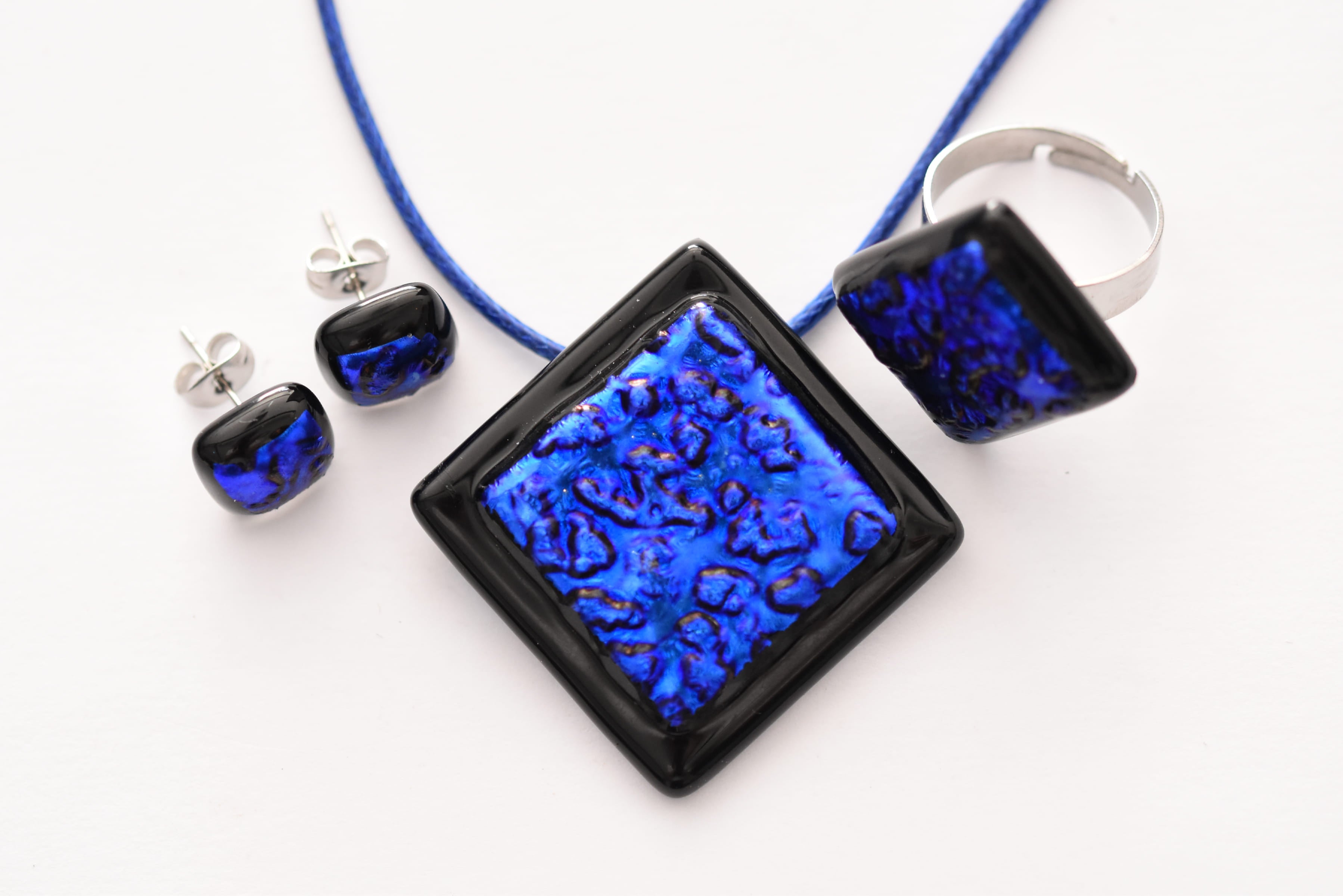 Kézzel készült üvegékszer szett