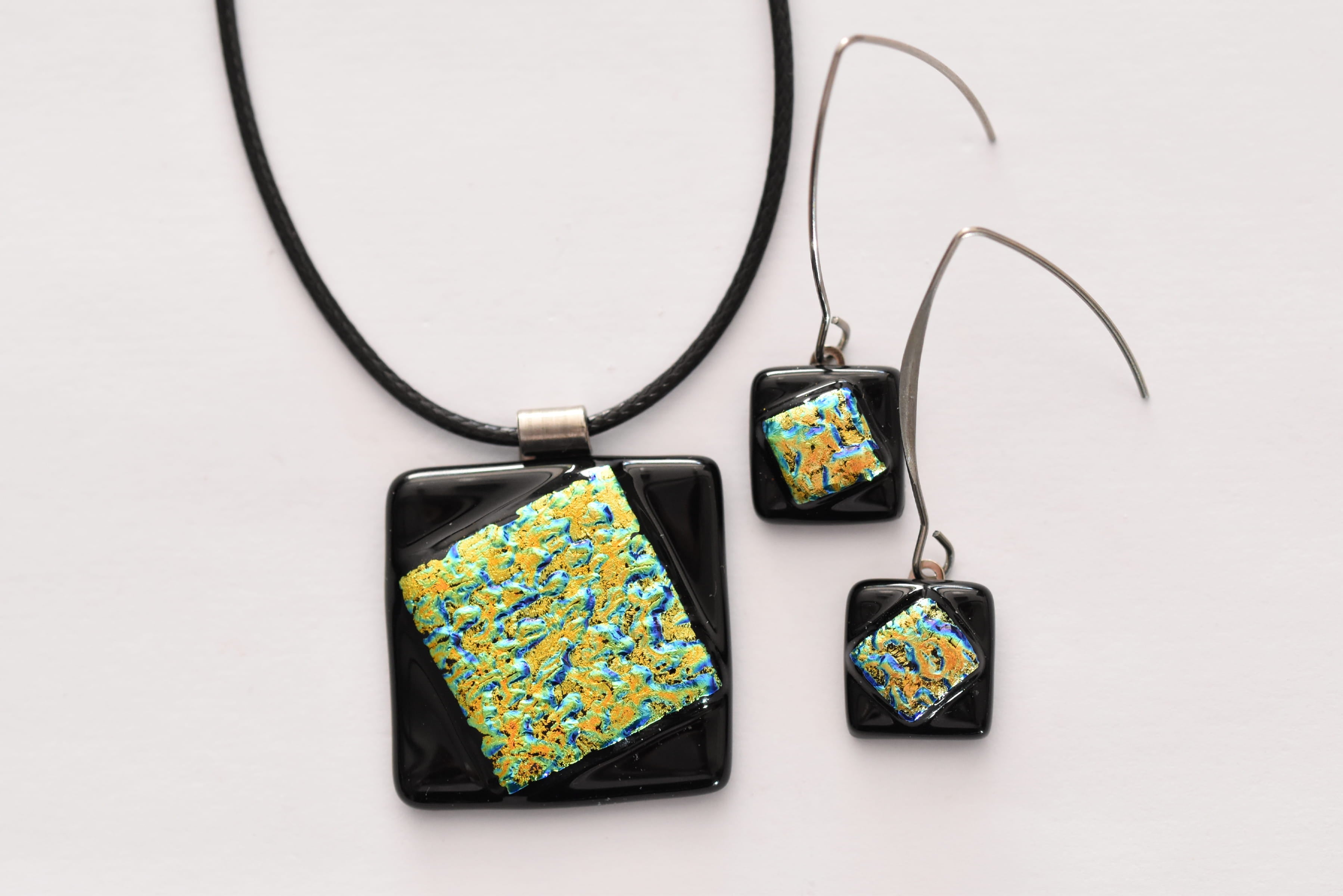 Kézzel készült üvegékszer szett